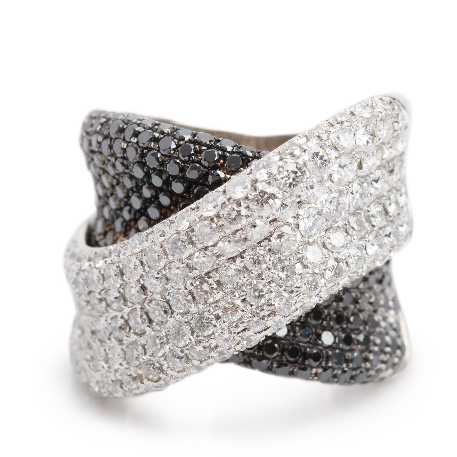 Mark Lash 18k White Gold Black & White Diamond Ring, Size 7.25