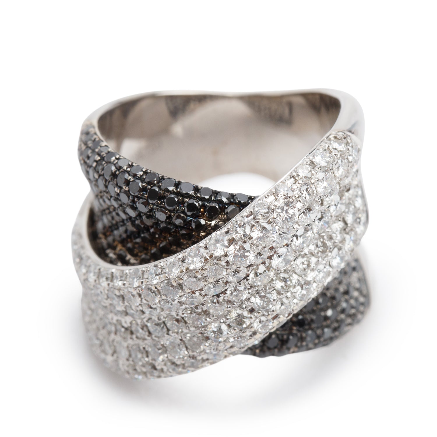 Mark Lash 18k White Gold Black & White Diamond Ring, Size 7.25
