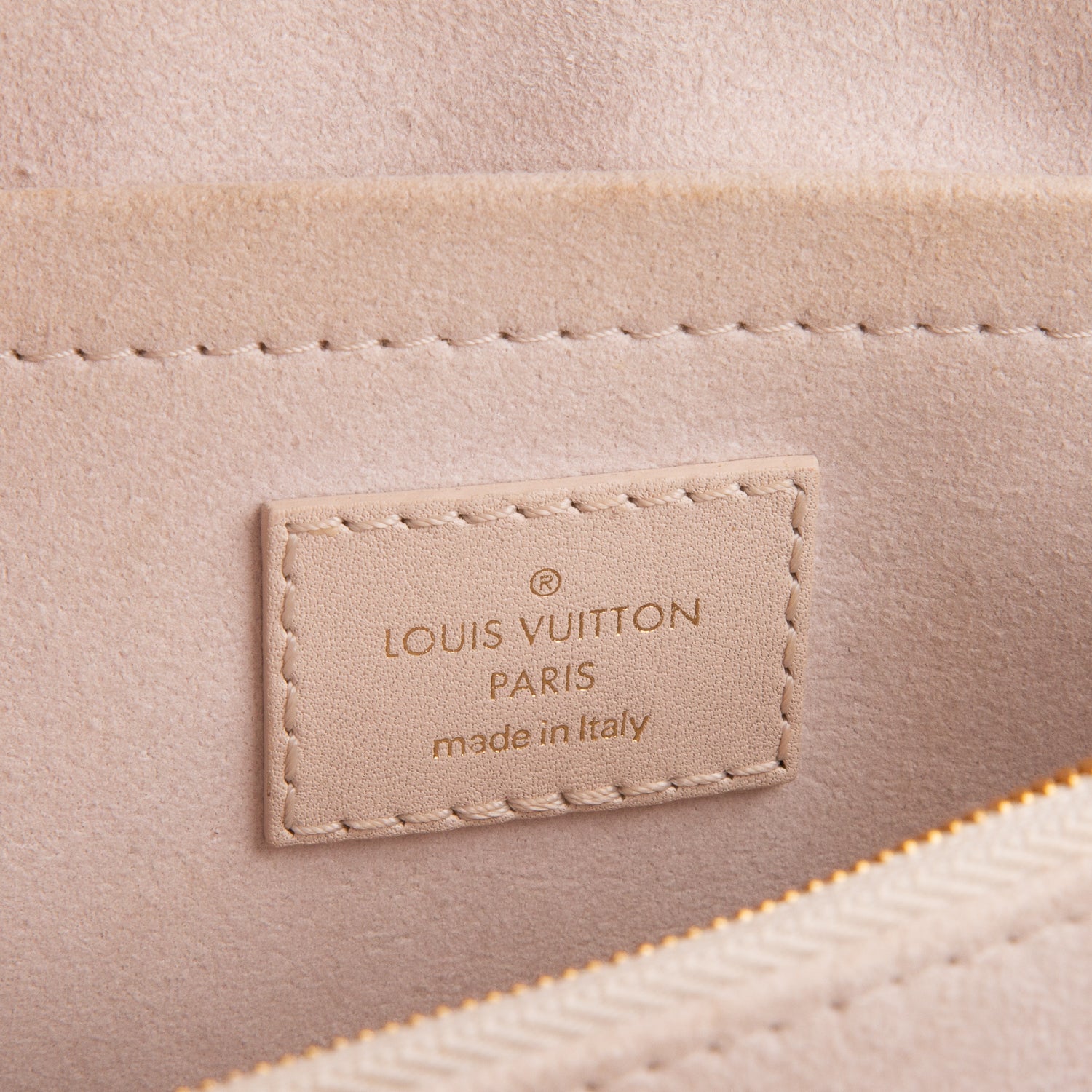 Louis Vuitton Cream Leather New Wave Chain Bag MM NM w/ Box