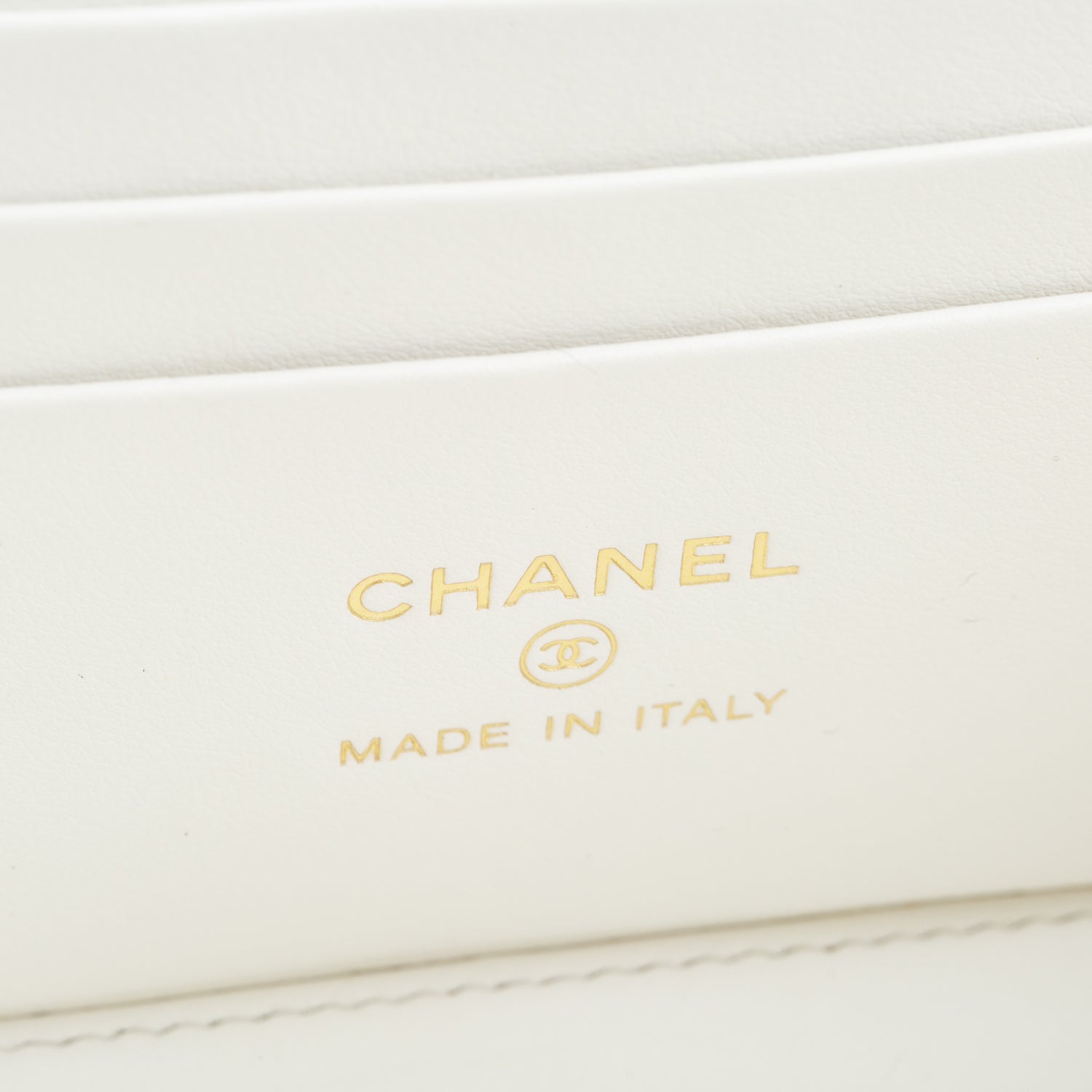 Chanel 2022 White Caviar Quilted Small Vanity Case with Chain