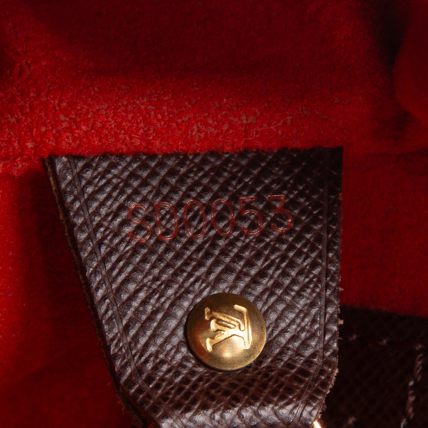 Louis Vuitton Damier Ebene Marais Bucket Bag 23