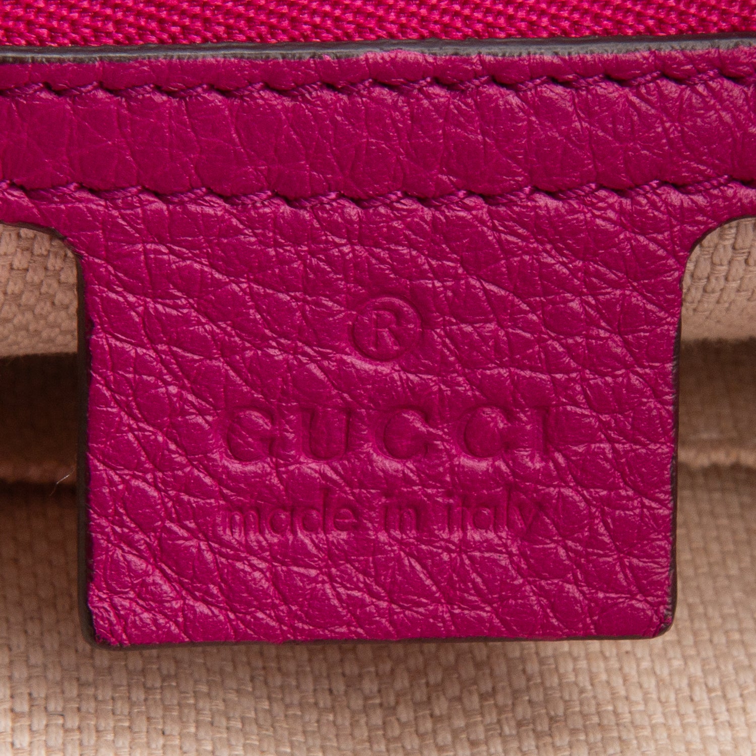Gucci Fuschia Pebbled Calfskin Medium Soho Chain Shoulder Bag