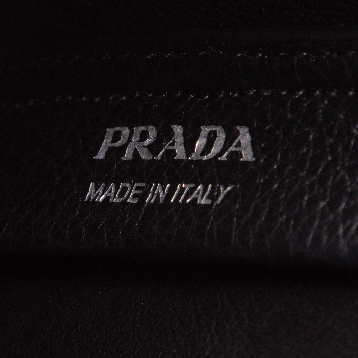 Prada 2021 Black Vitello Daino Leather Medium Dynamique Tote w/ Authenticity Card