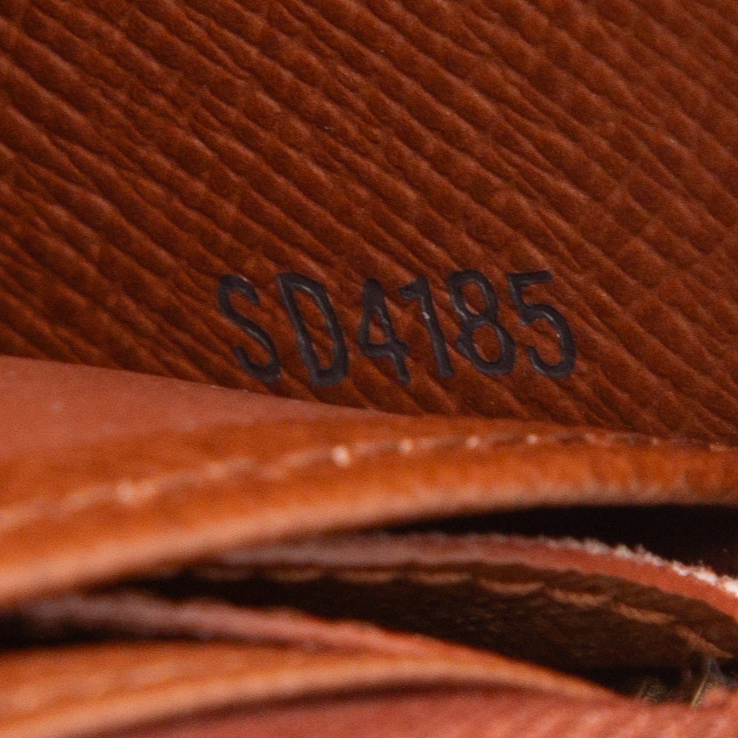 Louis Vuitton Monogram Zippy Wallet w/ Box & Receipt