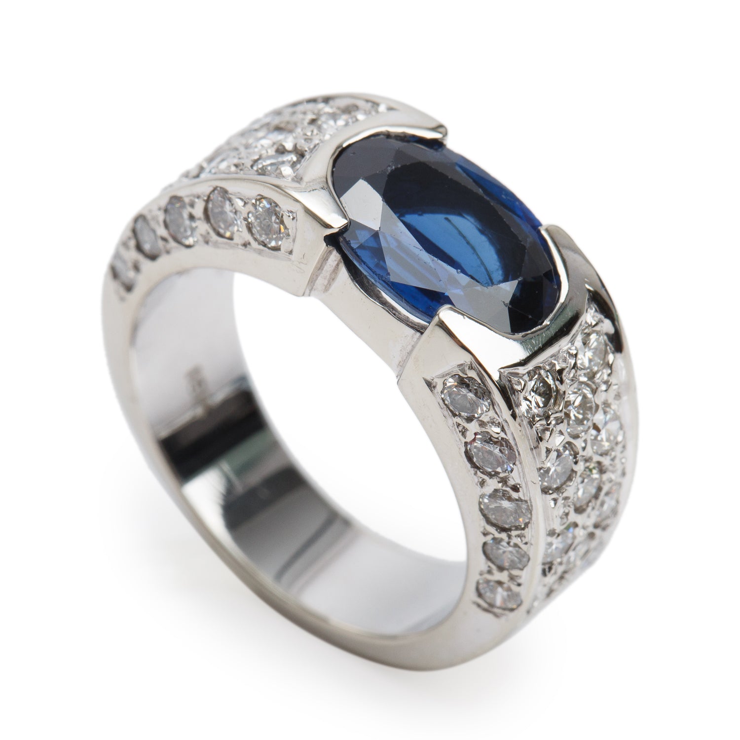 18k White Gold Blue Sapphire & Diamond Cocktail Ring, Size 5.5