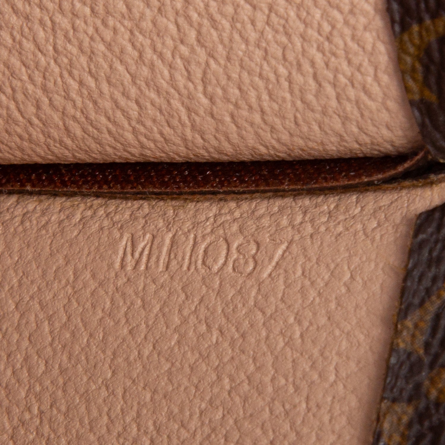 Louis Vuitton Vintage Monogram Sac Plat
