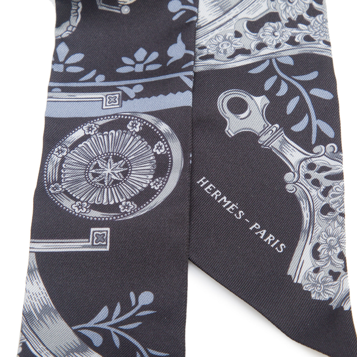Hermes Noir/Argent 'Etriers Remix' Silk Twilly w/ Box