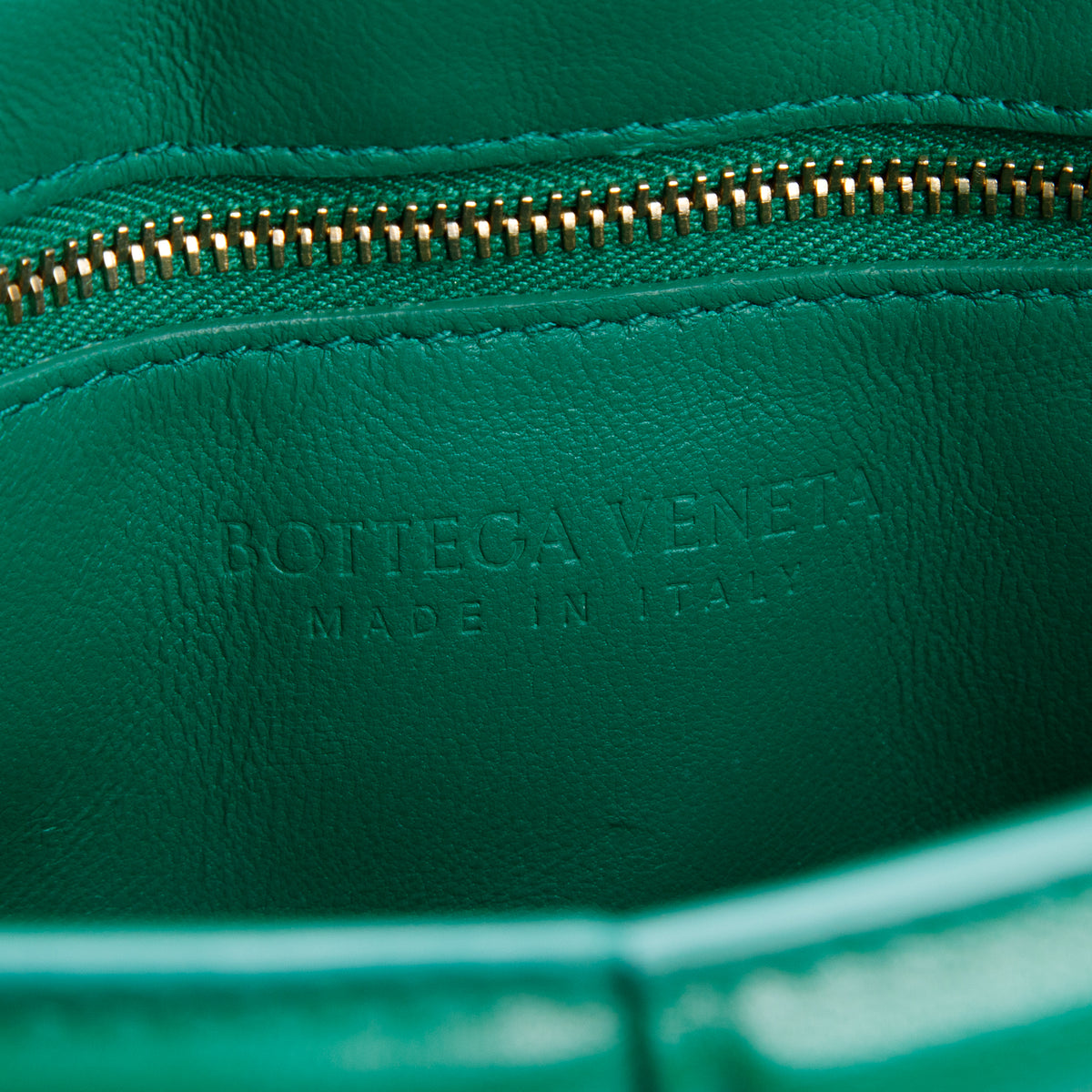 Bottega Veneta Green Lambskin Maxi Intreccio Padded Chain Cassette Crossbody Bag