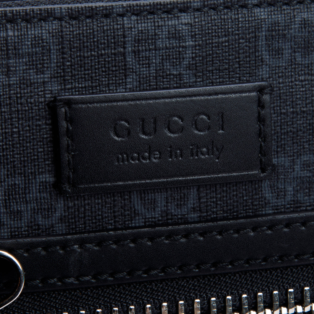 Gucci Black GG Supreme Small Messenger Bag