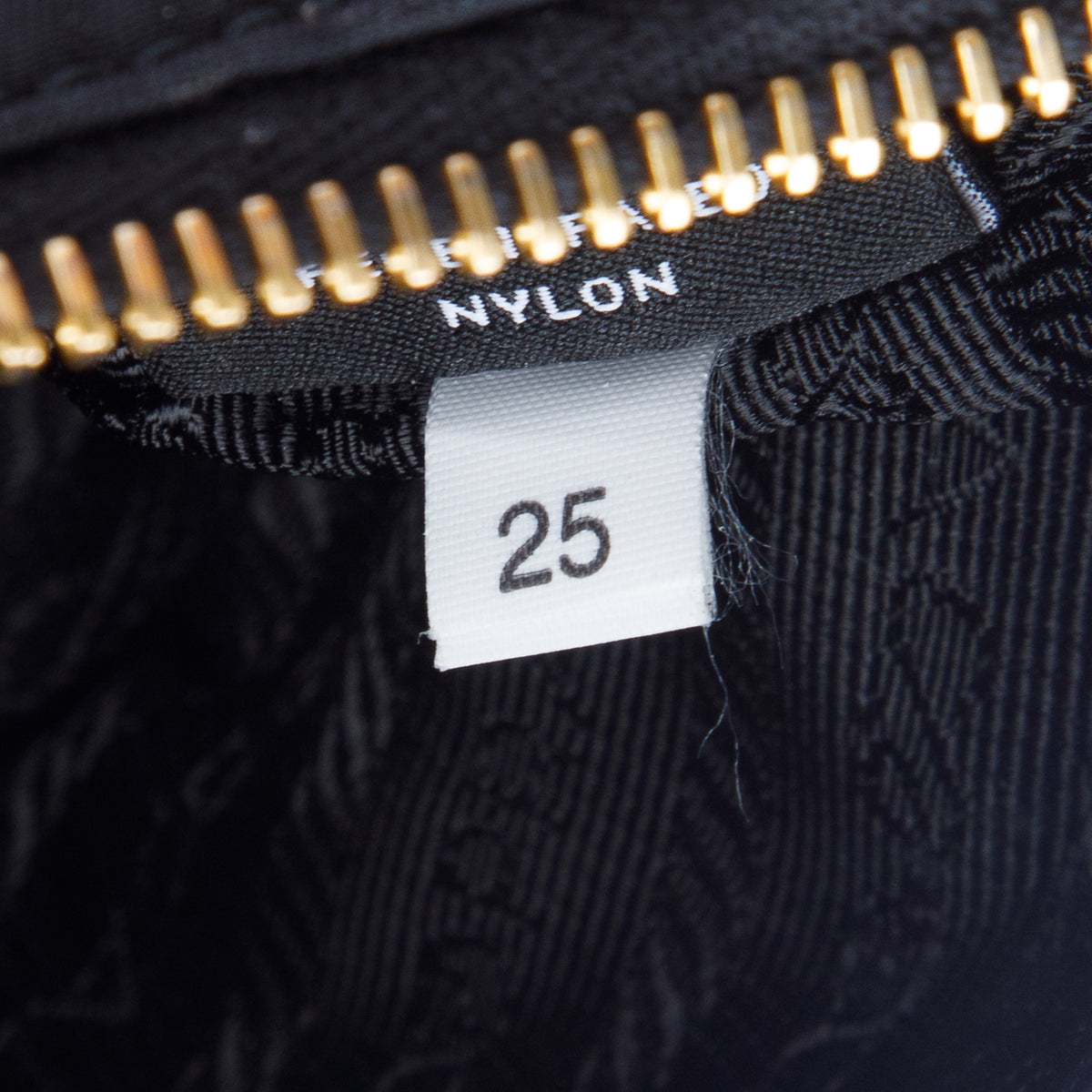 Prada Black Re-Nylon Spazzolato Re-Edition 2002 Shoulder Bag