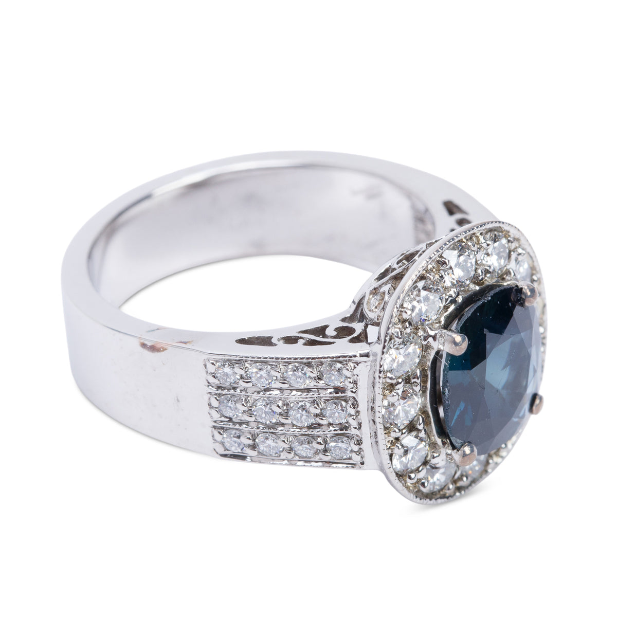 18k White Gold Blue Sapphire & Diamond Cocktail Ring, Size 7