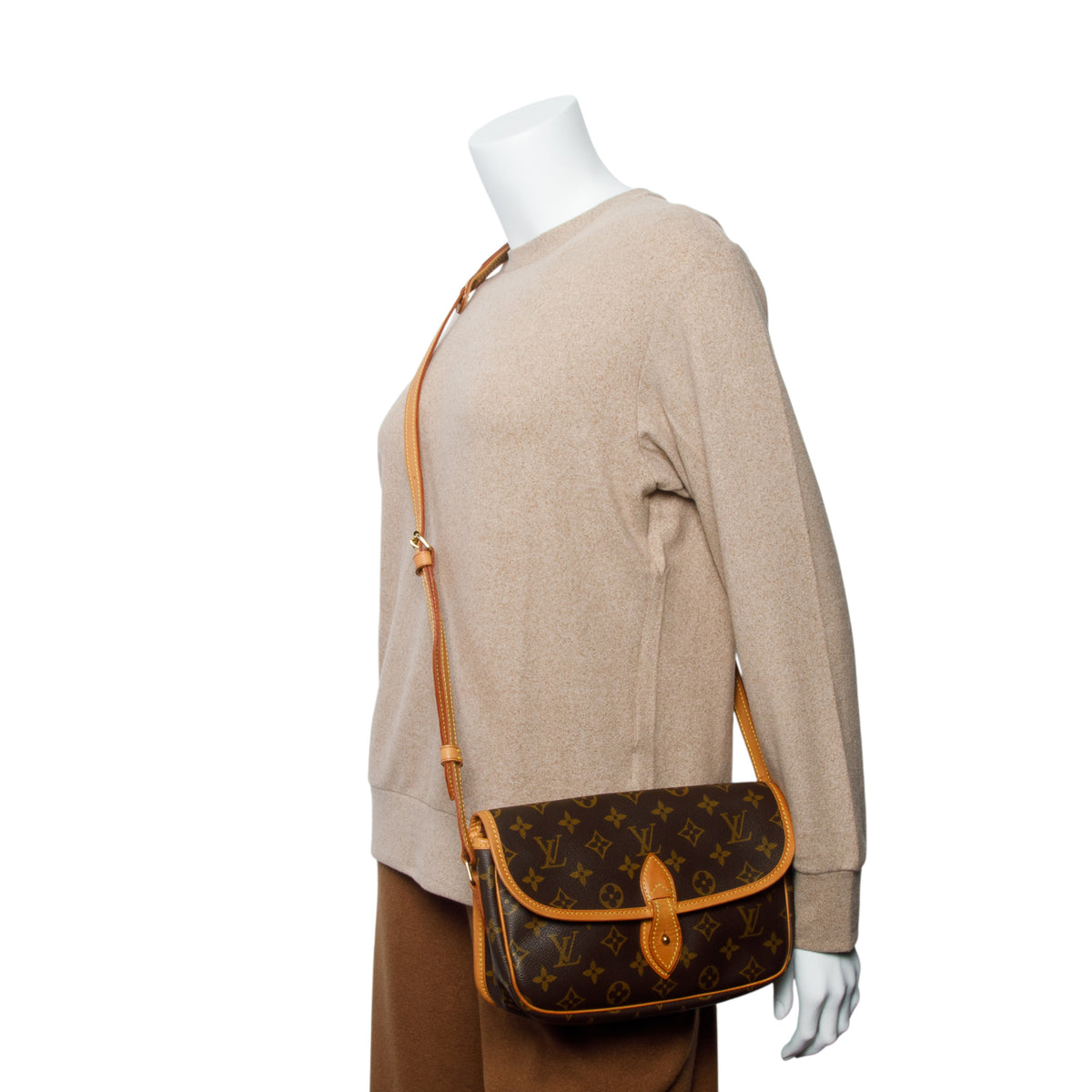 Louis Vuitton Vintage Monogram Gibeciere PM