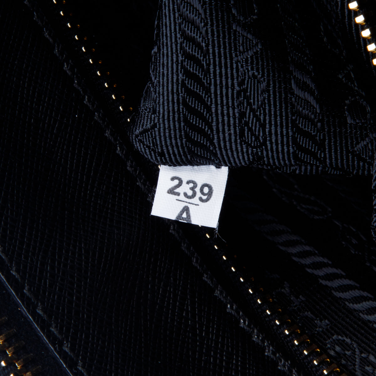 Prada Black Saffiano Lux Large Double Zip Galleria Tote w/ Strap