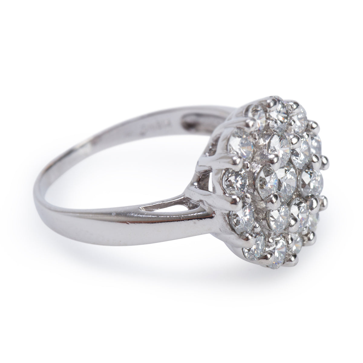 18k White Gold Cluster Diamond Ring, Size 7.75