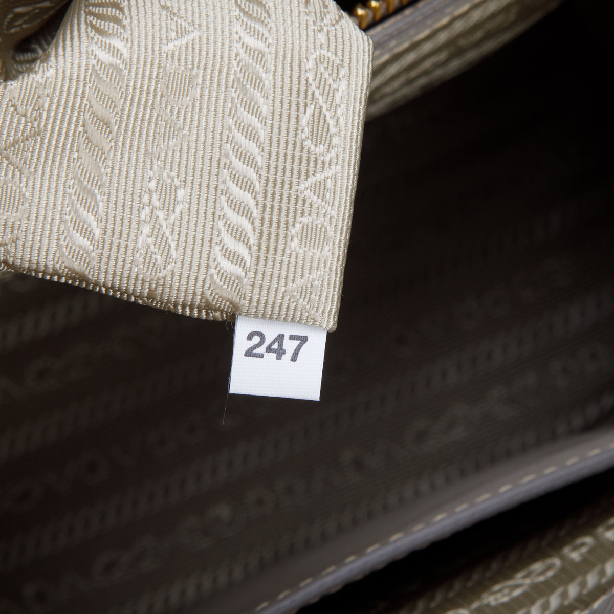 Prada 2020 Grey Saffiano Leather Small Double Zip Galleria Tote w/ Box, Authenticity Card & Strap