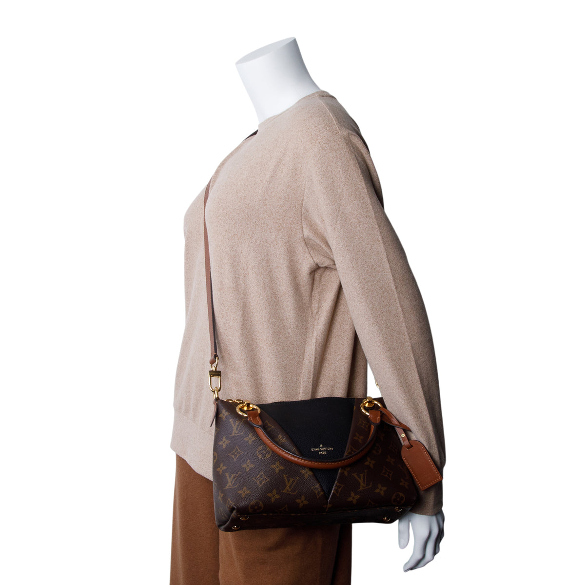 Louis Vuitton 2020 Monogram V Tote w/ Strap