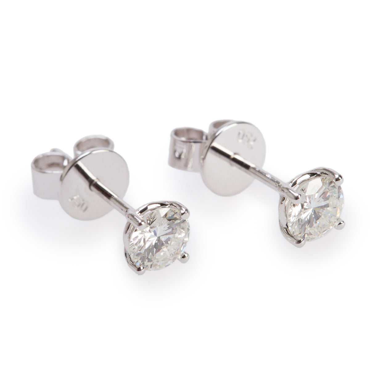 18k White Gold 0.68 tcw. Round Cut Diamond Stud Earrings
