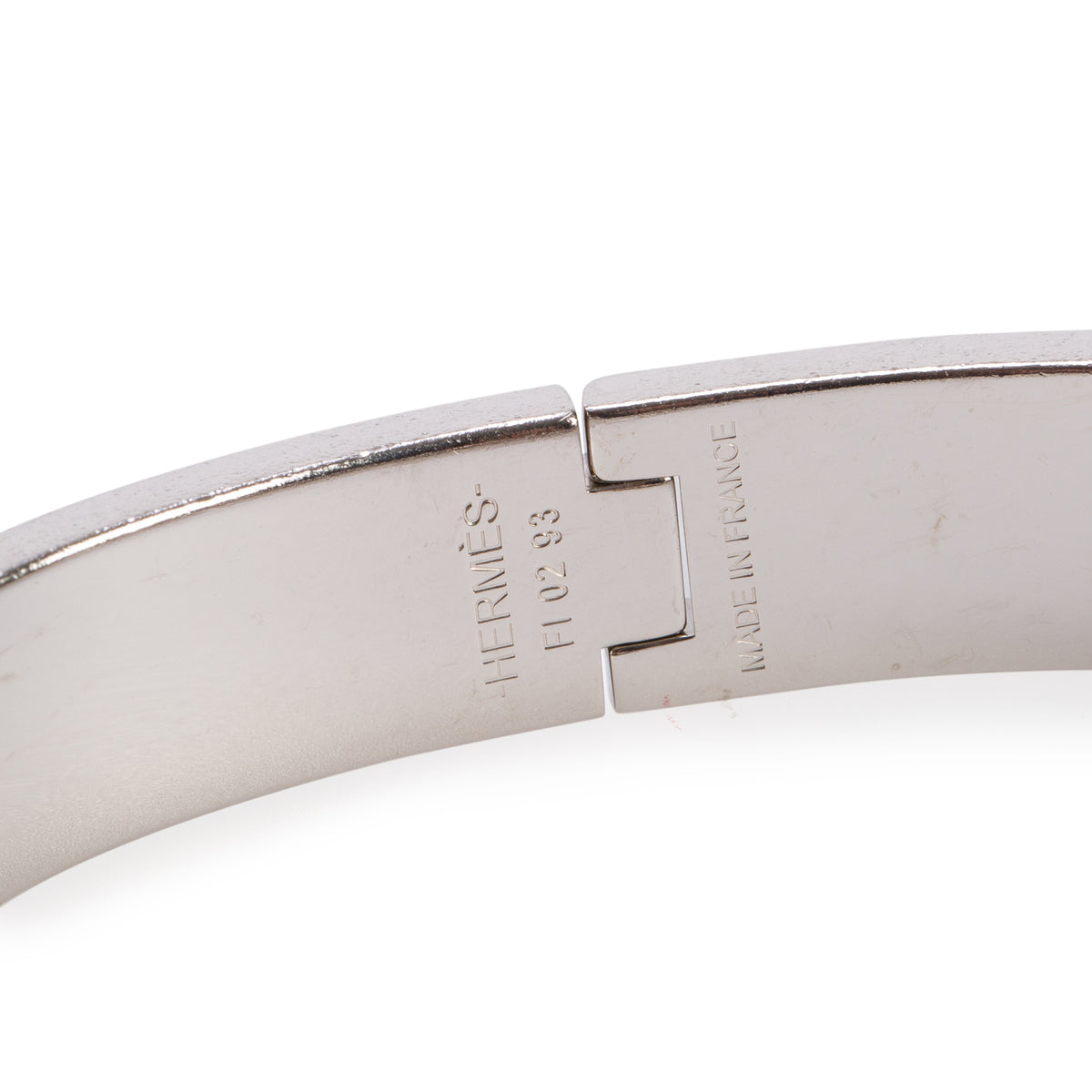 Hermes Palladium Plated Panoplie Equestre Imprimeur Fou Enamel 12 MM Clic HH Bracelet