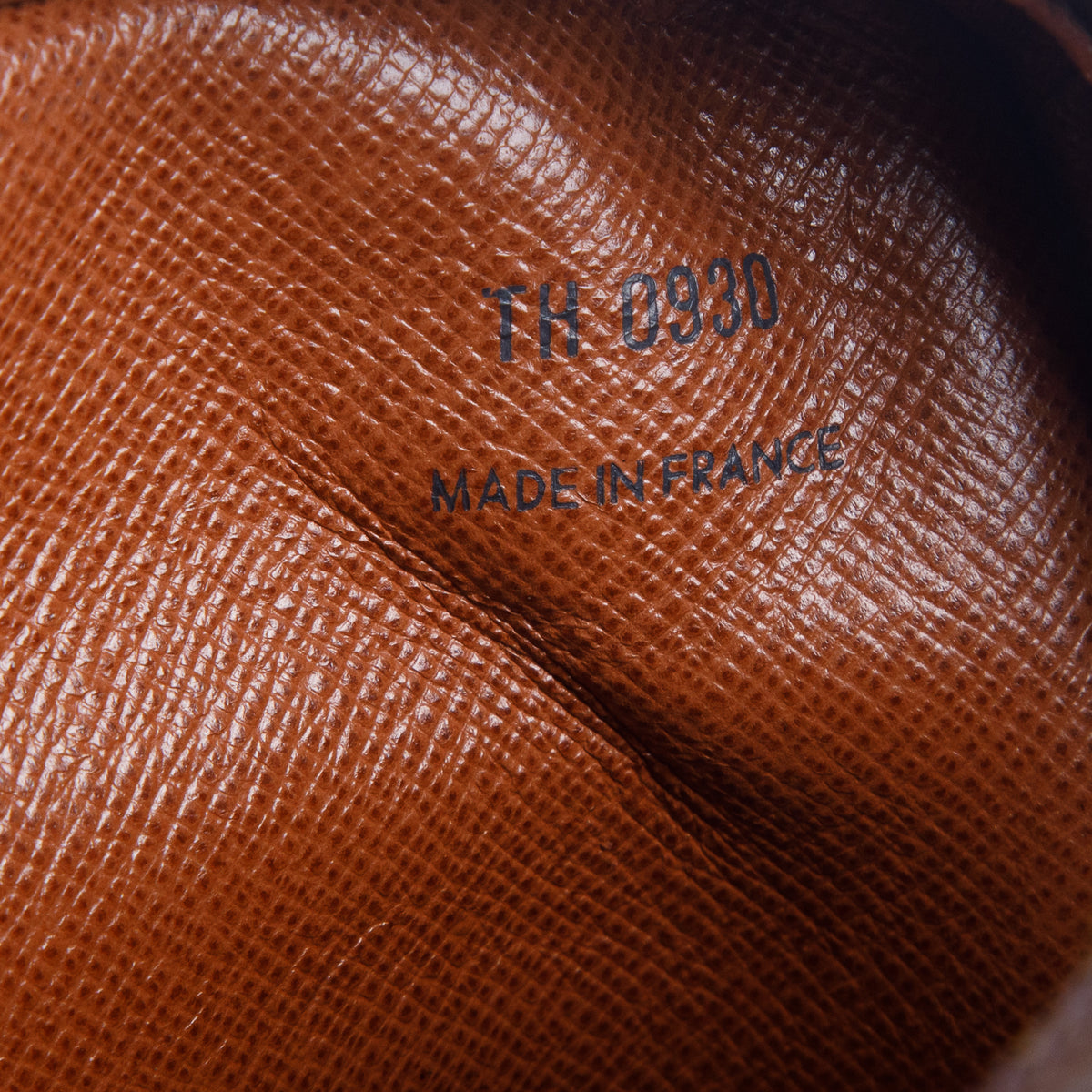 Louis Vuitton Vintage Monogram Nil 28