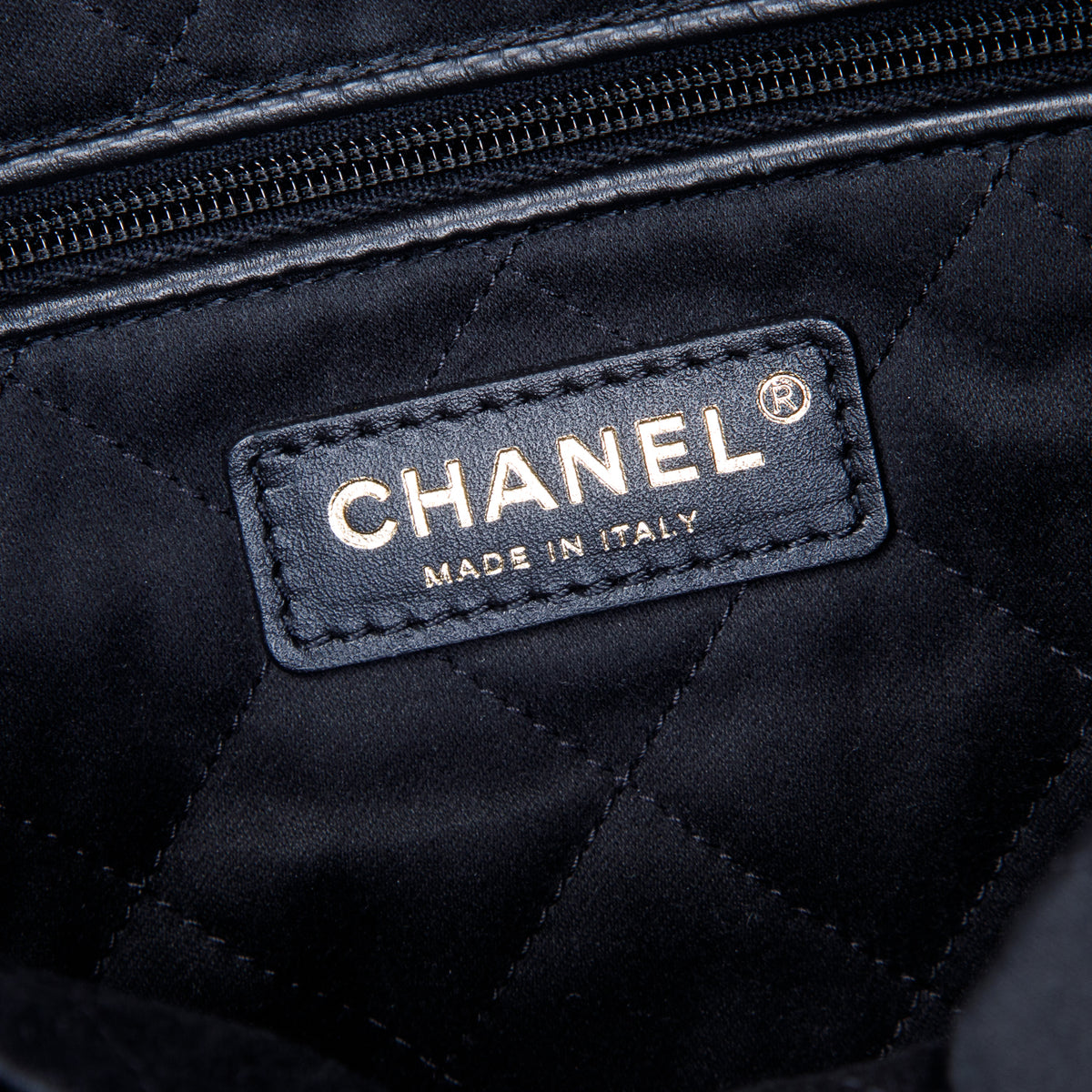 Chanel Black Shiny Calfskin Quilted Small 22 Hobo w/ Pouch