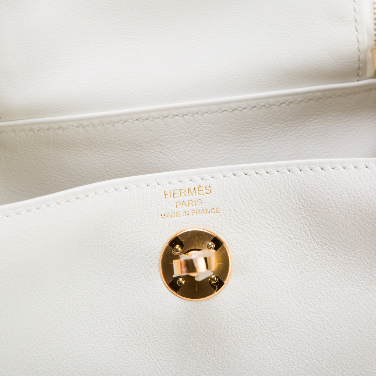 Hermes 2023 Blanc Swift Leather Lindy Mini 20 w/ Box