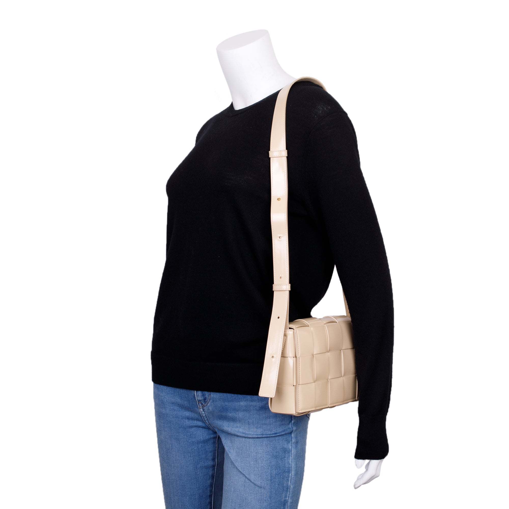 Bottega Veneta Beige Patent Leather Intrecciato Cassette Bag