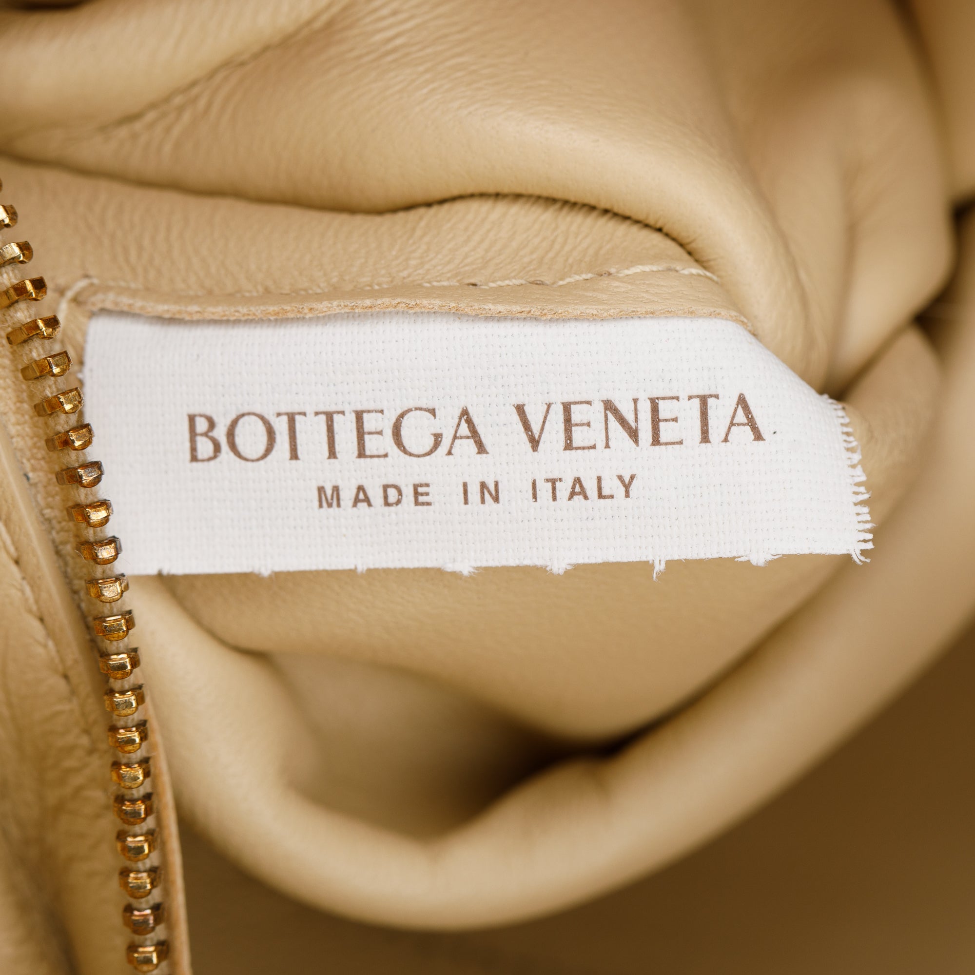 Bottega Veneta Beige Patent Leather Intrecciato Cassette Bag