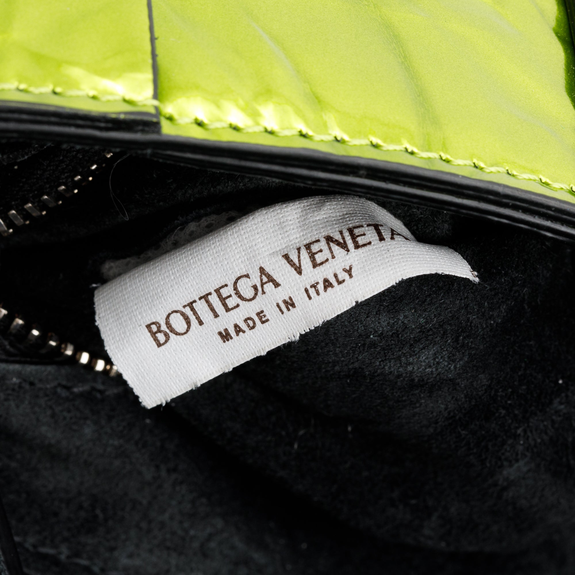 Bottega Veneta Green Metallic Crushed Calfskin Maxi Intrecciato Leather Cassette Bag w/ Box