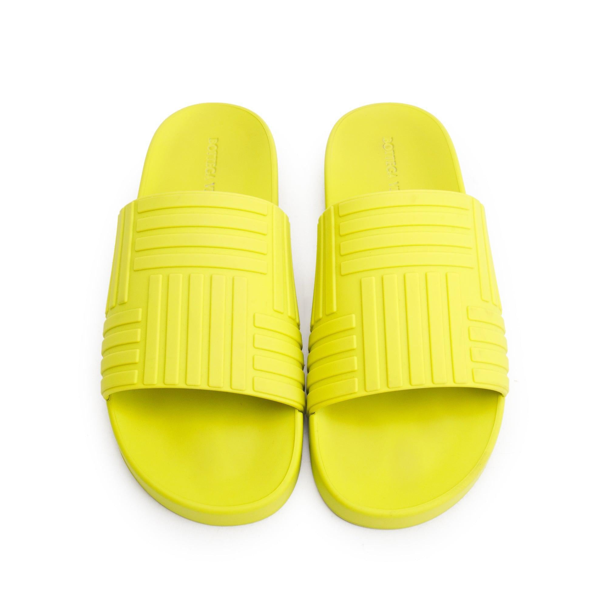 Bottega Veneta Kiwi Rubber Flat Slider Sandals, Size 40 w/ Box