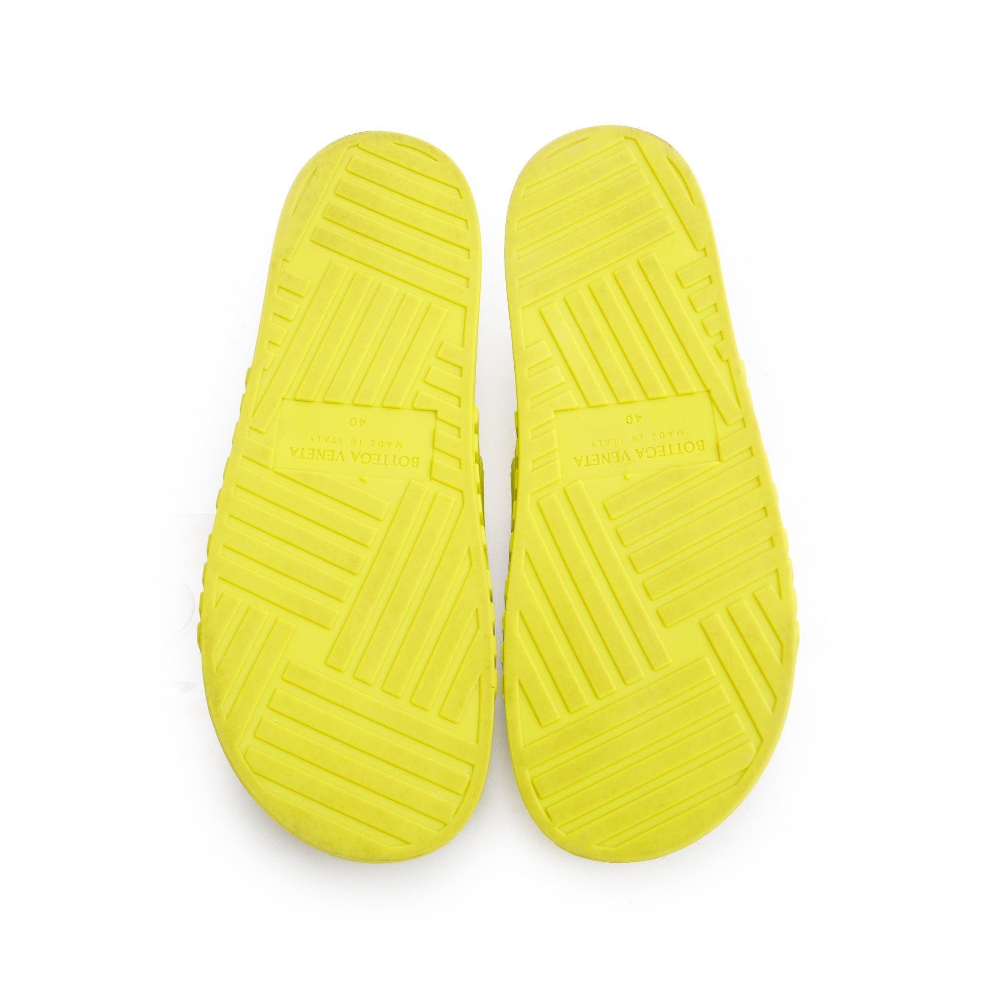 Bottega Veneta Kiwi Rubber Flat Slider Sandals, Size 40 w/ Box