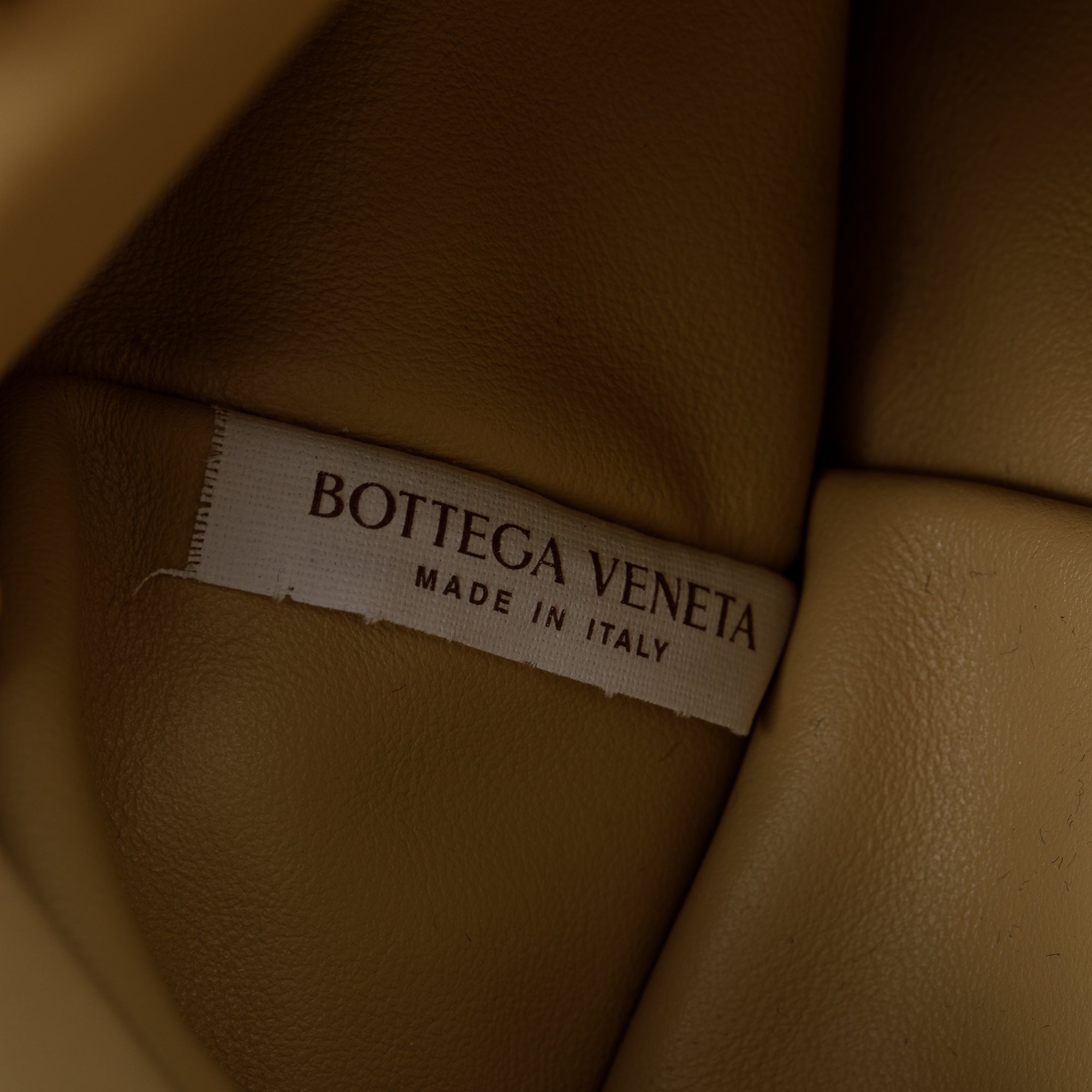 Bottega Veneta Netral Nappa Leather The Chain Pouch