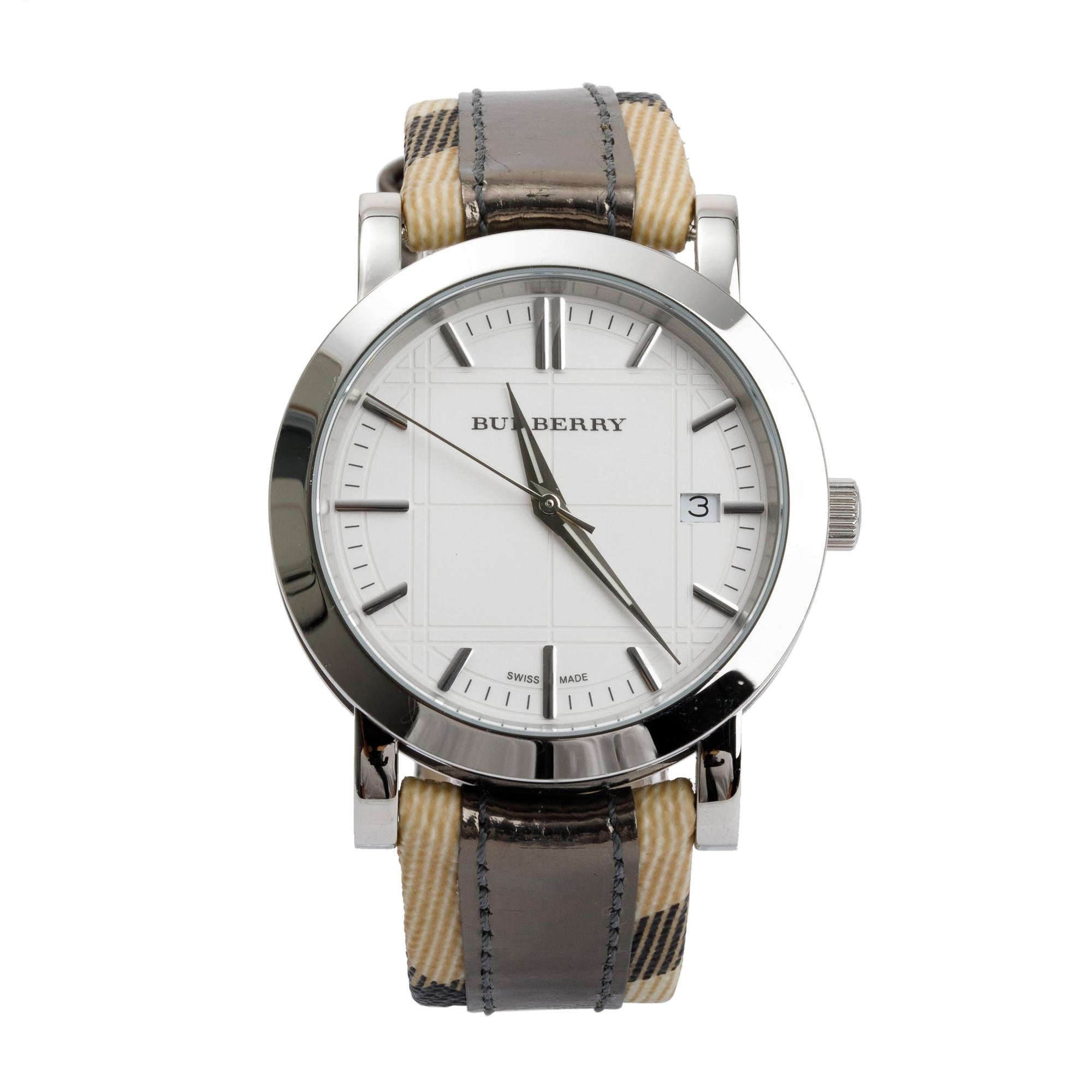 Burberry Stainless Steel BU1392 Heritage Nova Check 38 MM Watch w/ Box & Papers