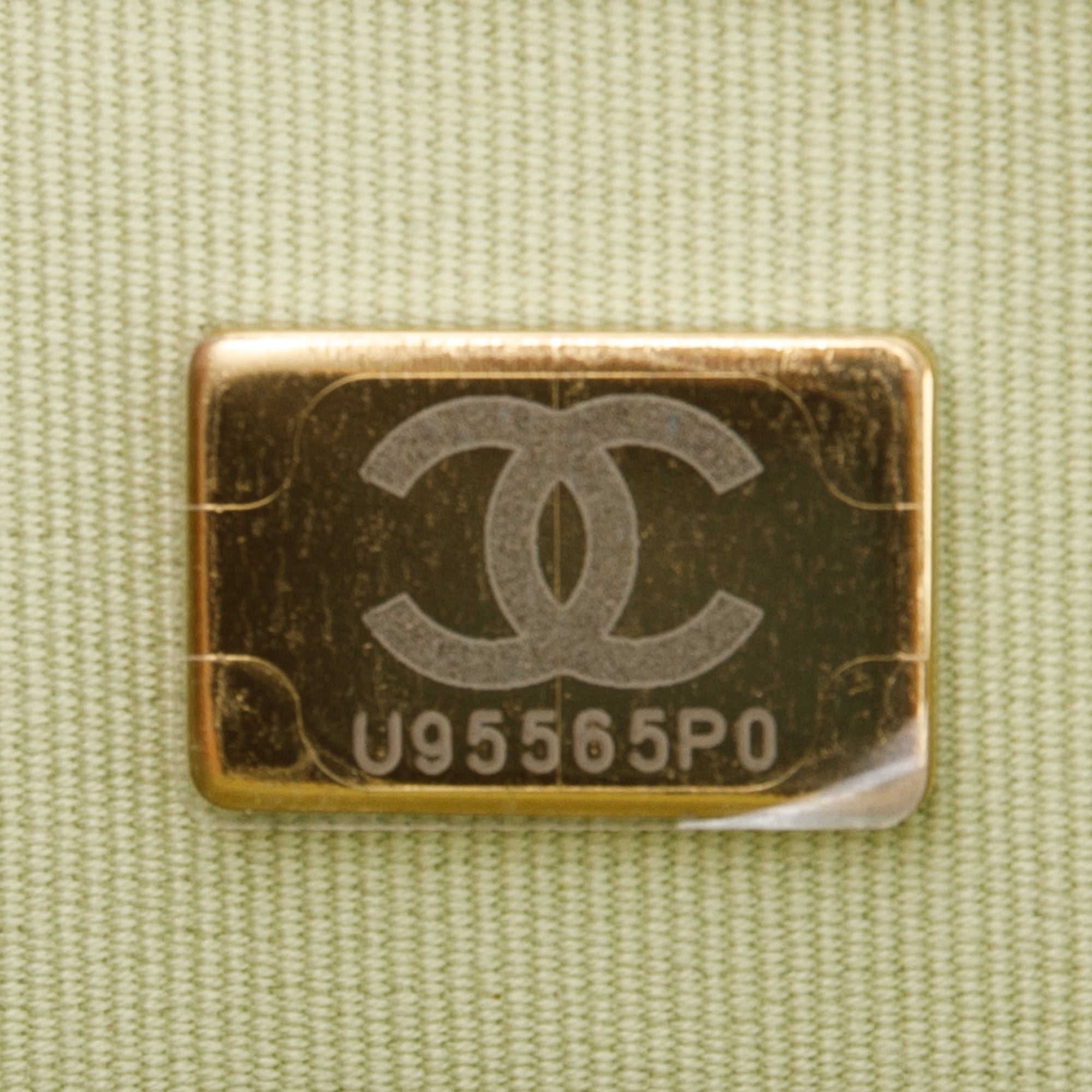 Chanel 2022 Green Caviar Leather Small Vanity Case w/ Box