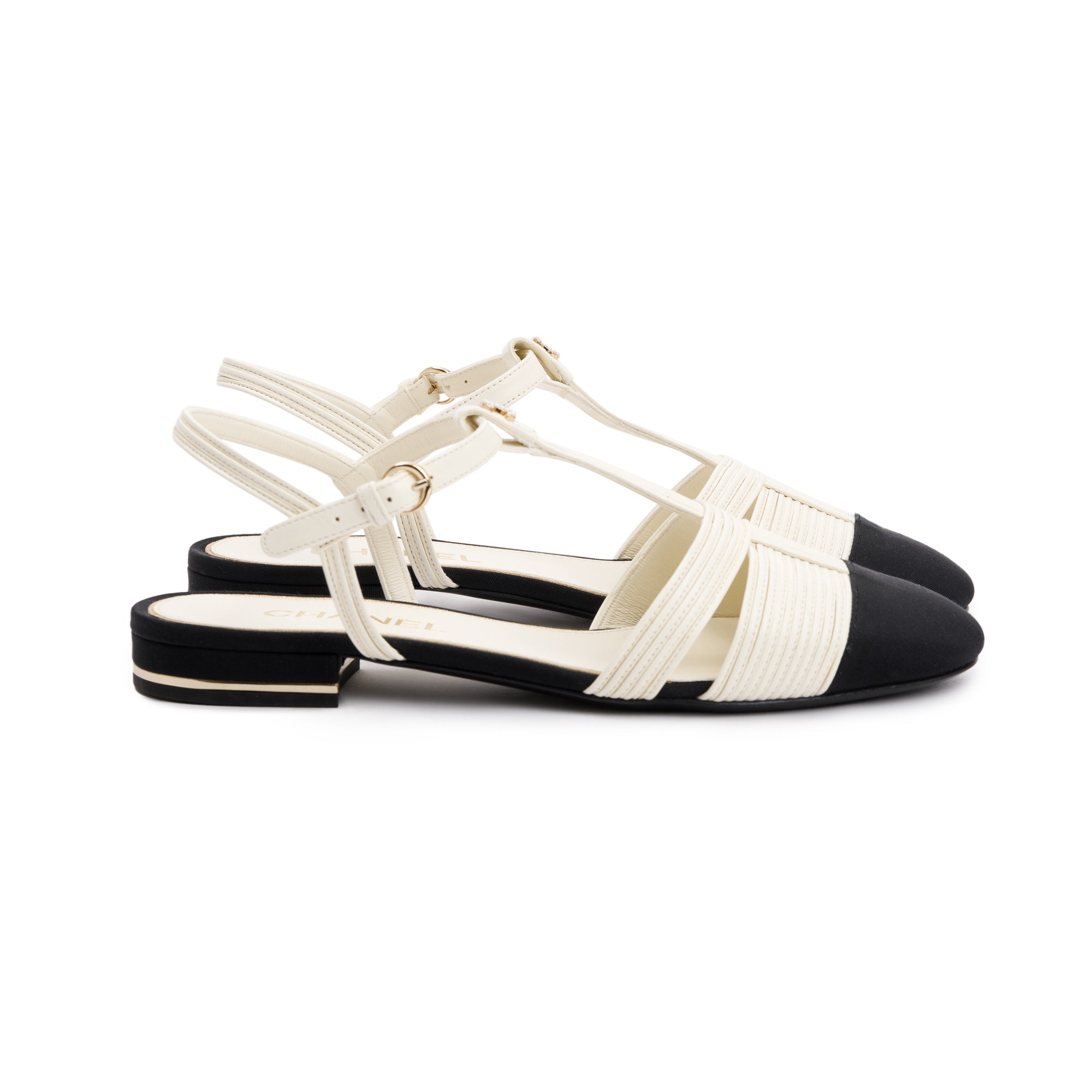 Chanel 2023 White/Black Lambskin Interlocking CC Logo Slingback Flats, Size 38 w/ Box