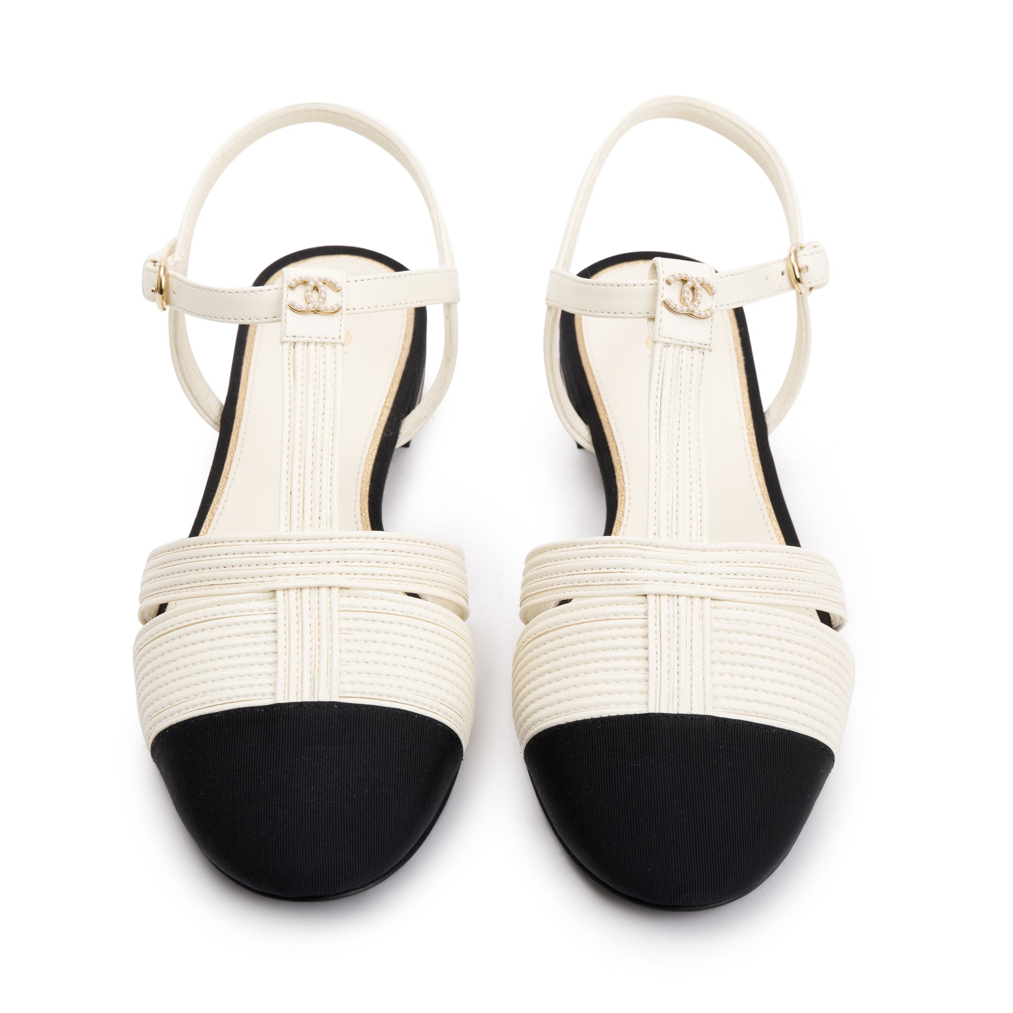 Chanel 2023 White/Black Lambskin Interlocking CC Logo Slingback Flats, Size 38 w/ Box