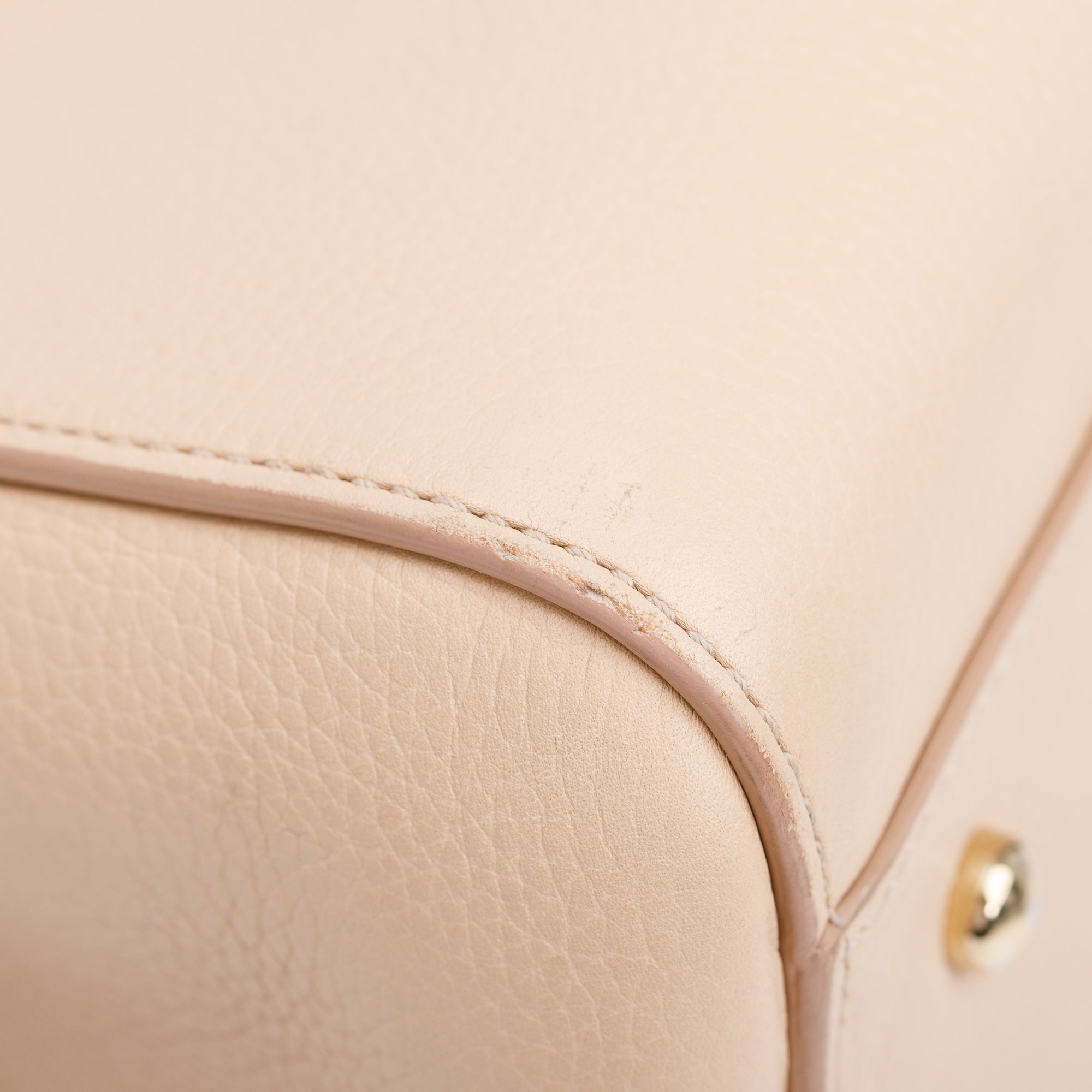 Chanel Beige Caviar Leather Medium Neo Excecutive Tote w/ Strap & Authenticity Card