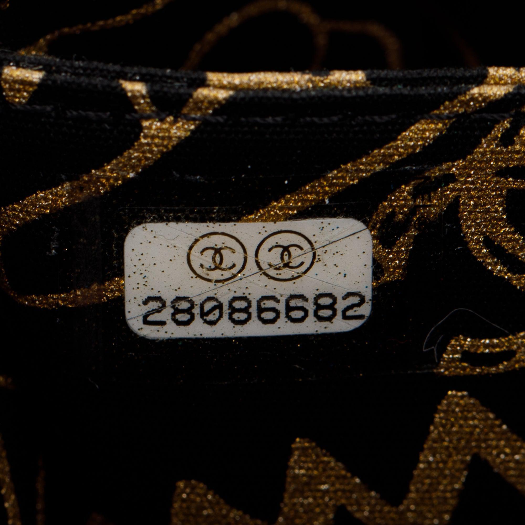 Chanel Black Lambskin Classic Long Zipped Wallet w/ Box & Authenticity Card