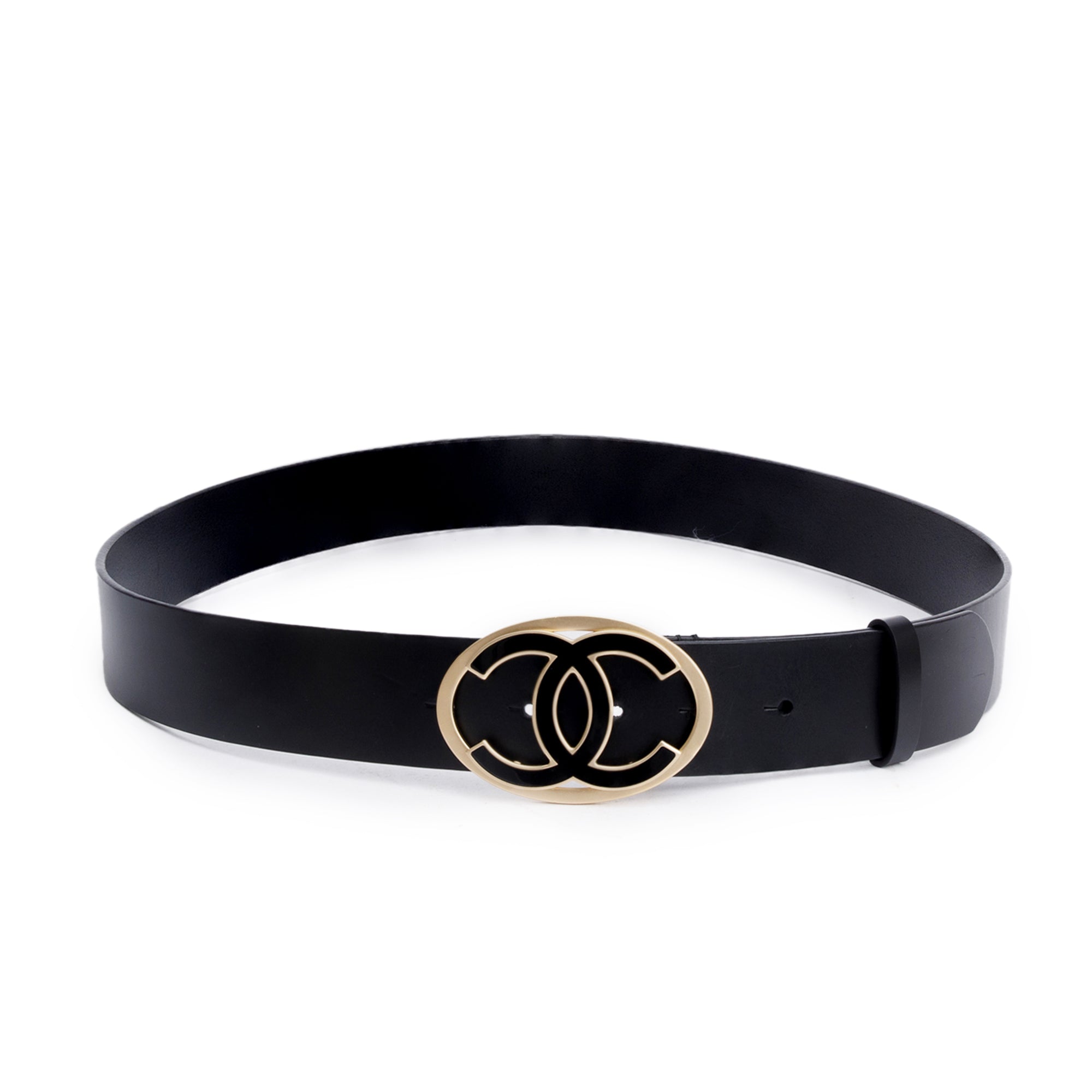 Chanel Black Lambskin Leather Interlocking CC Logo Oval Buckle