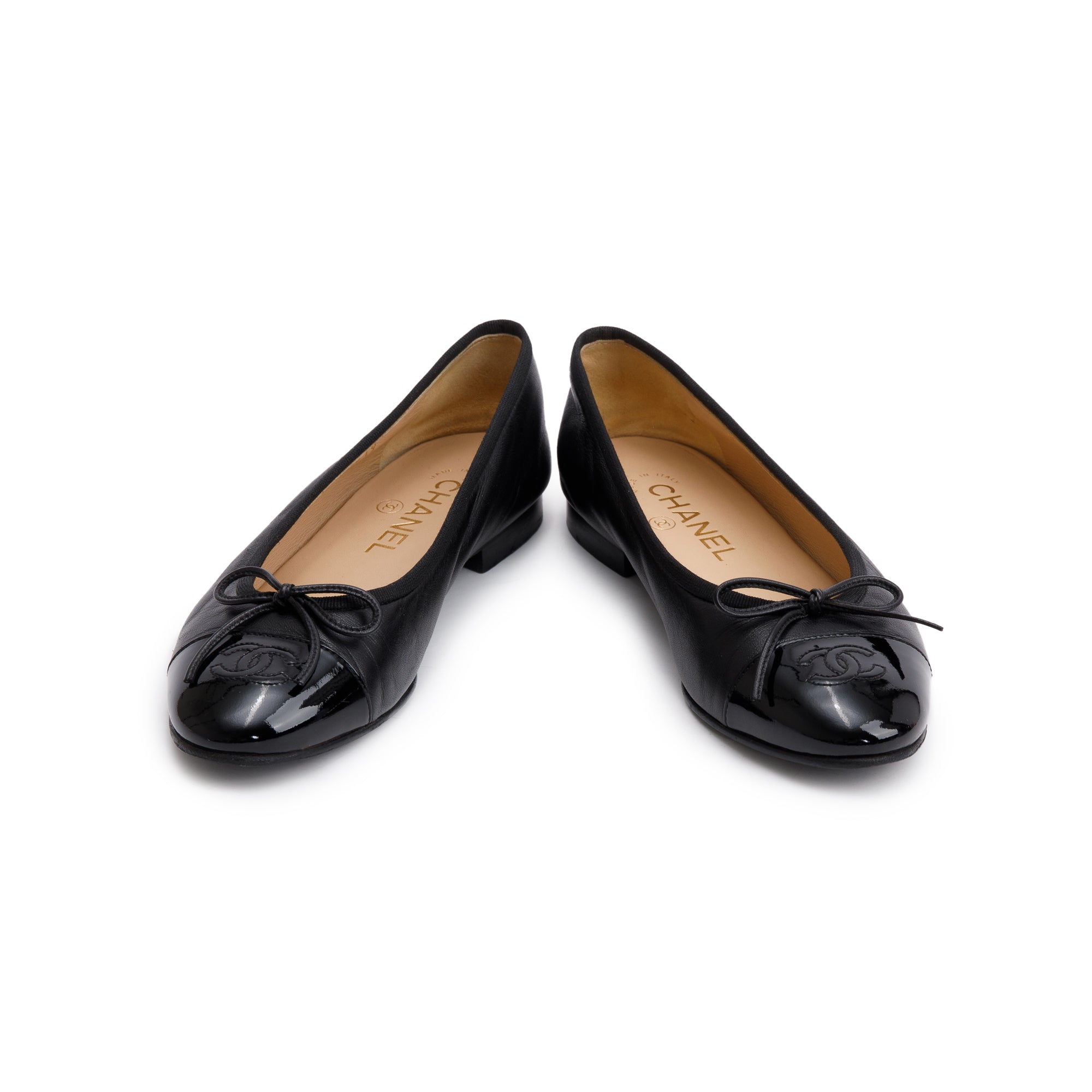 Chanel Black Lambskin/ Patent Leather Interlocking CC Logo Bow Flats, Size 37