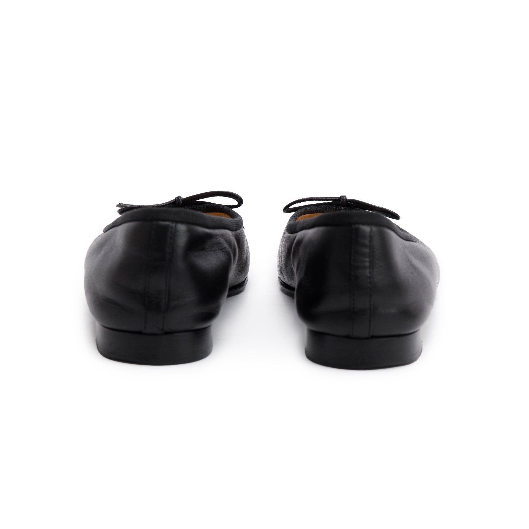 Chanel Black Lambskin/ Patent Leather Interlocking CC Logo Bow Flats, Size 37
