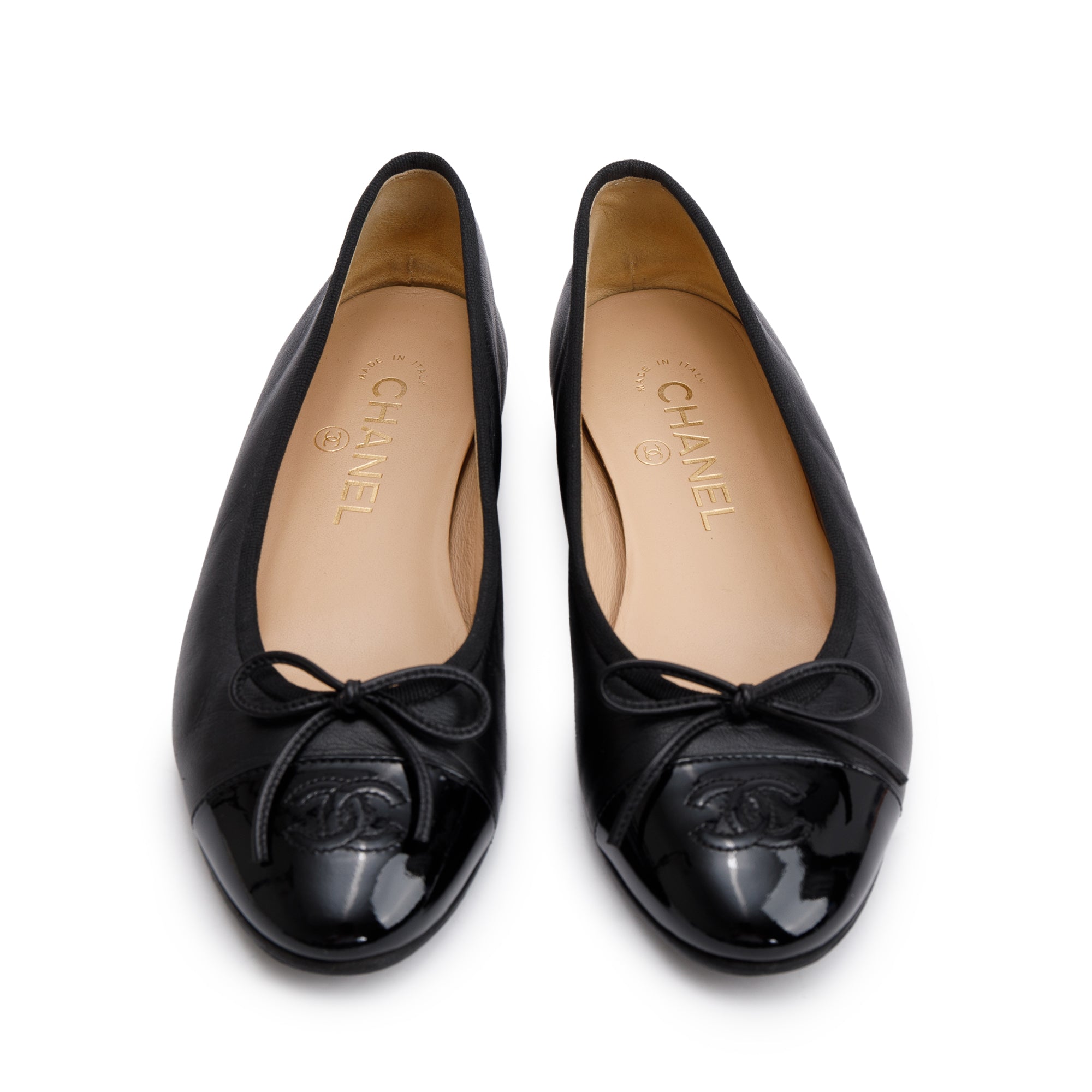 Chanel Black Lambskin/ Patent Leather Interlocking CC Logo Bow Flats, Size 37