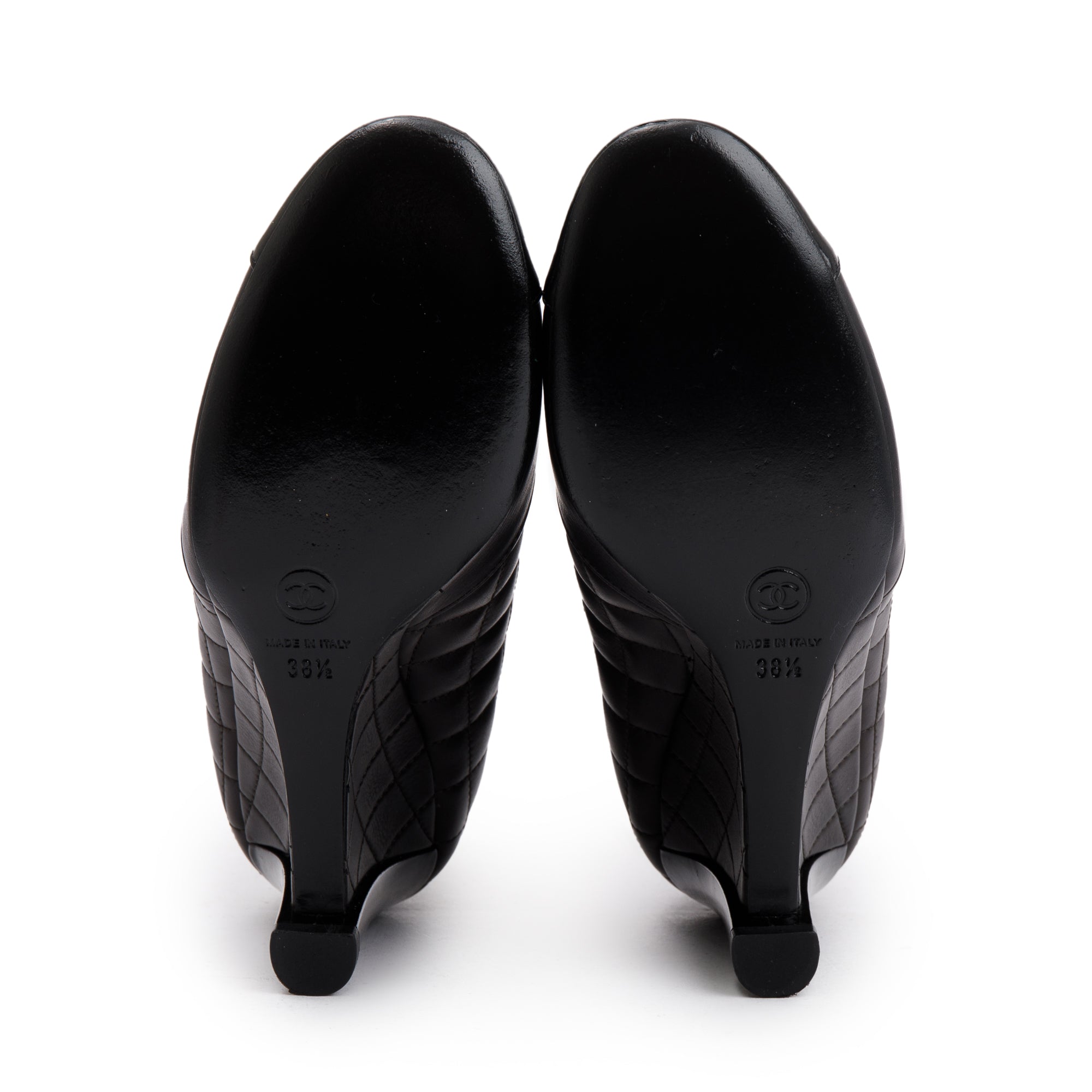 Chanel Brown Quilted Leather Interlocking CC Logo Chelsea Boots, Size 38.5