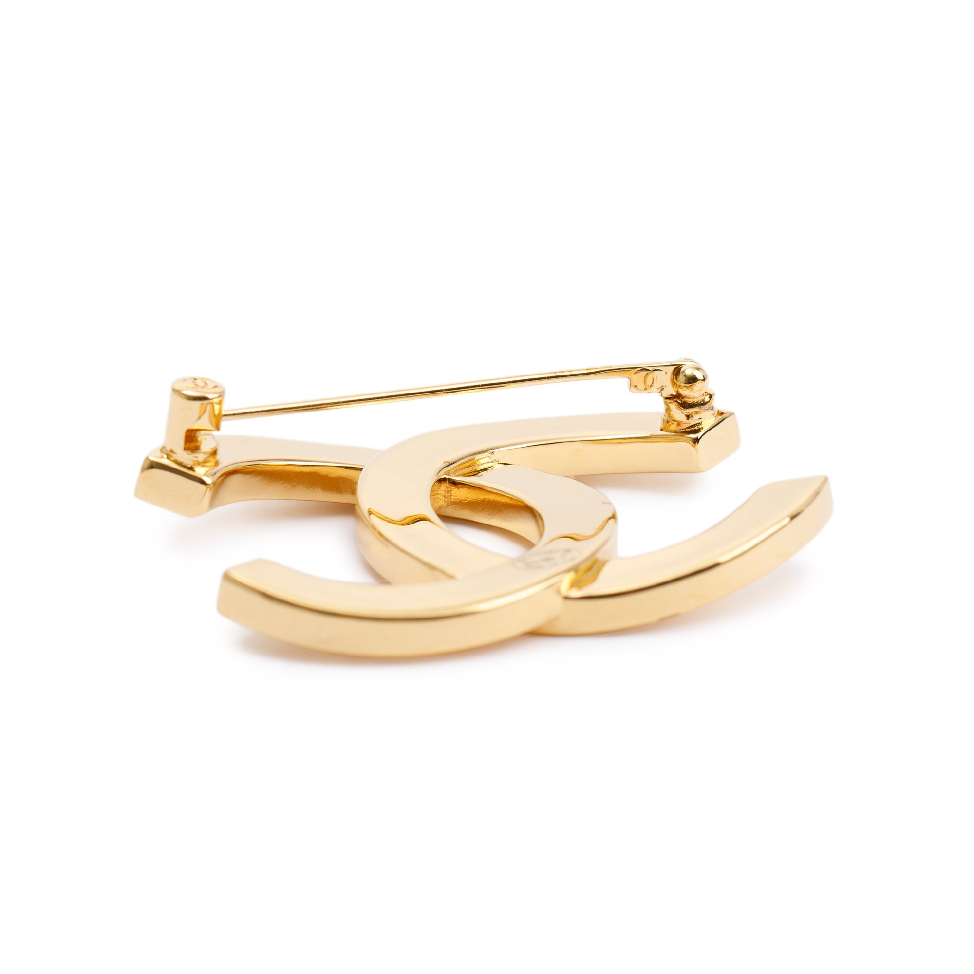 Chanel Gold Plated Large Paris CC Brooch w/ Box – OLIVER'S