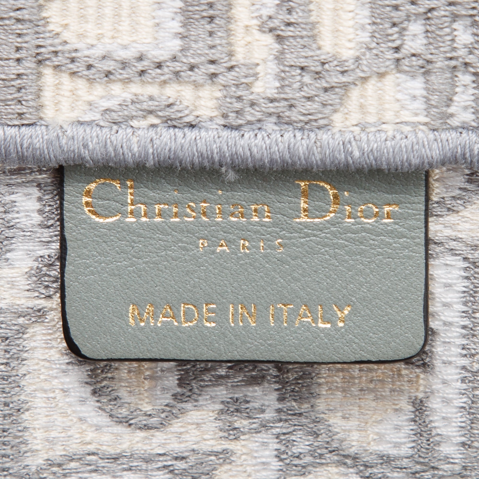 Christian Dior 2020 Medium Oblique Book Tote – OLIVER'S