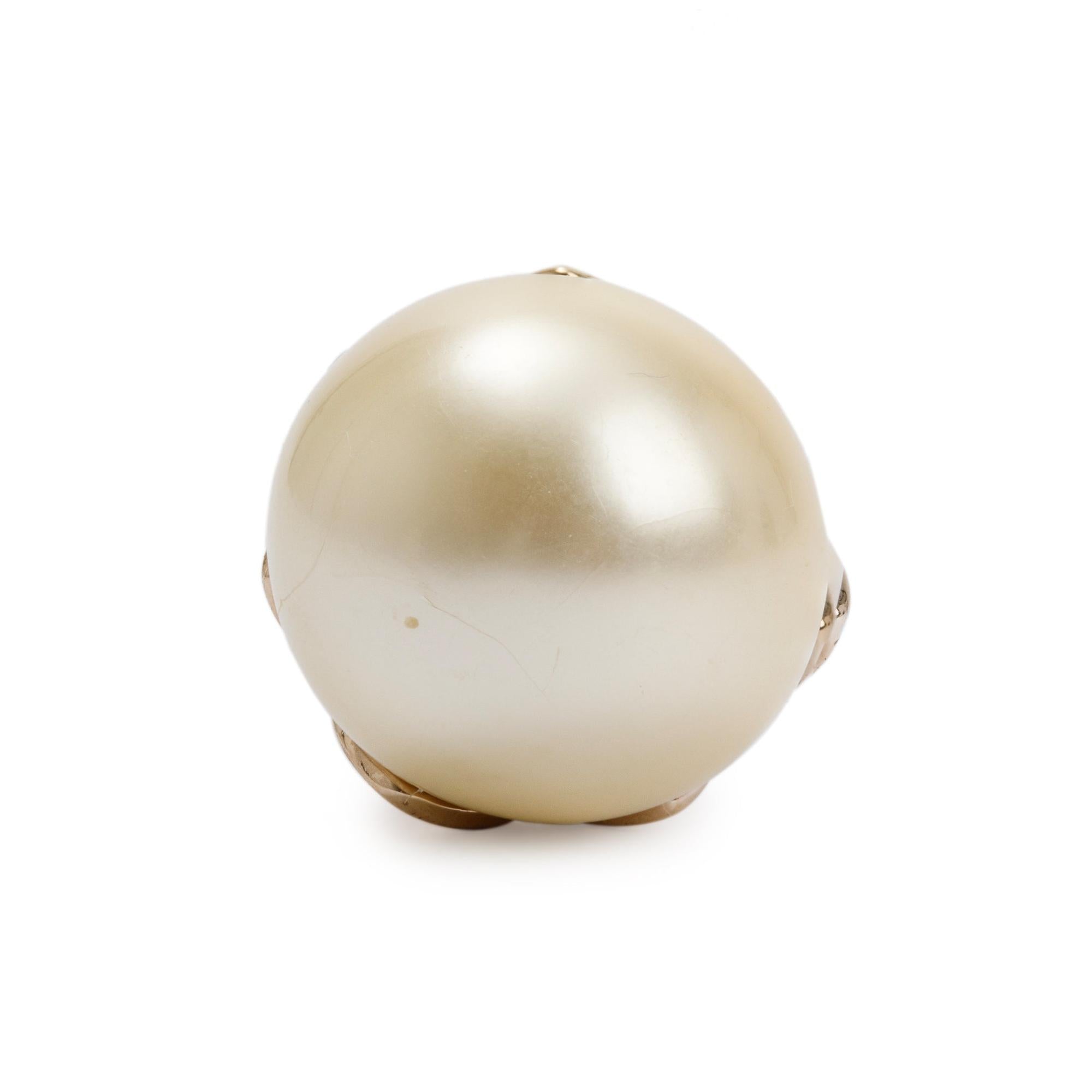 Christian Dior Gold Tone Metal Mise en Dior Faux Pearl Ring, M Size 5.75