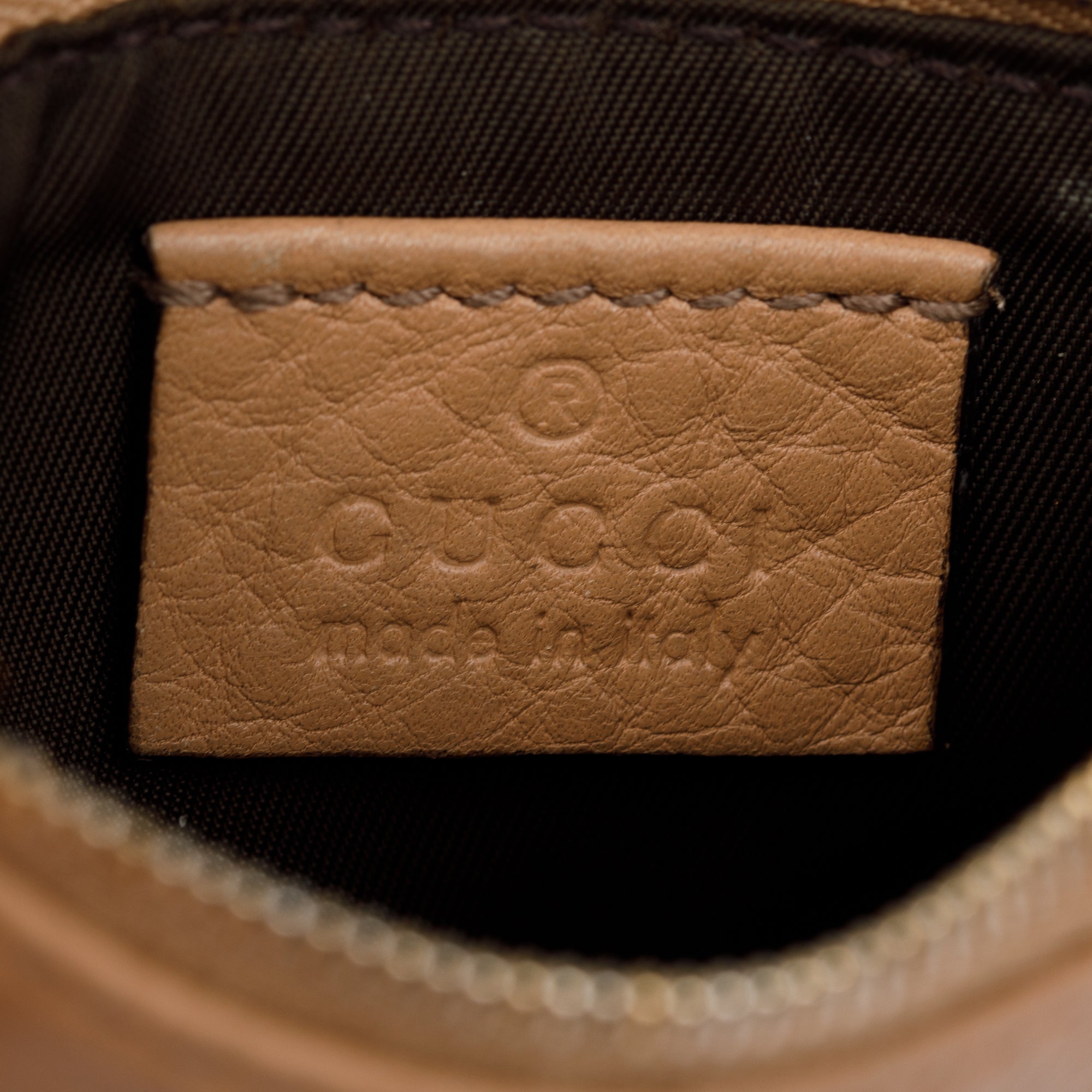 Gucci Beige Calsfskin Leather Soho Key Pouch