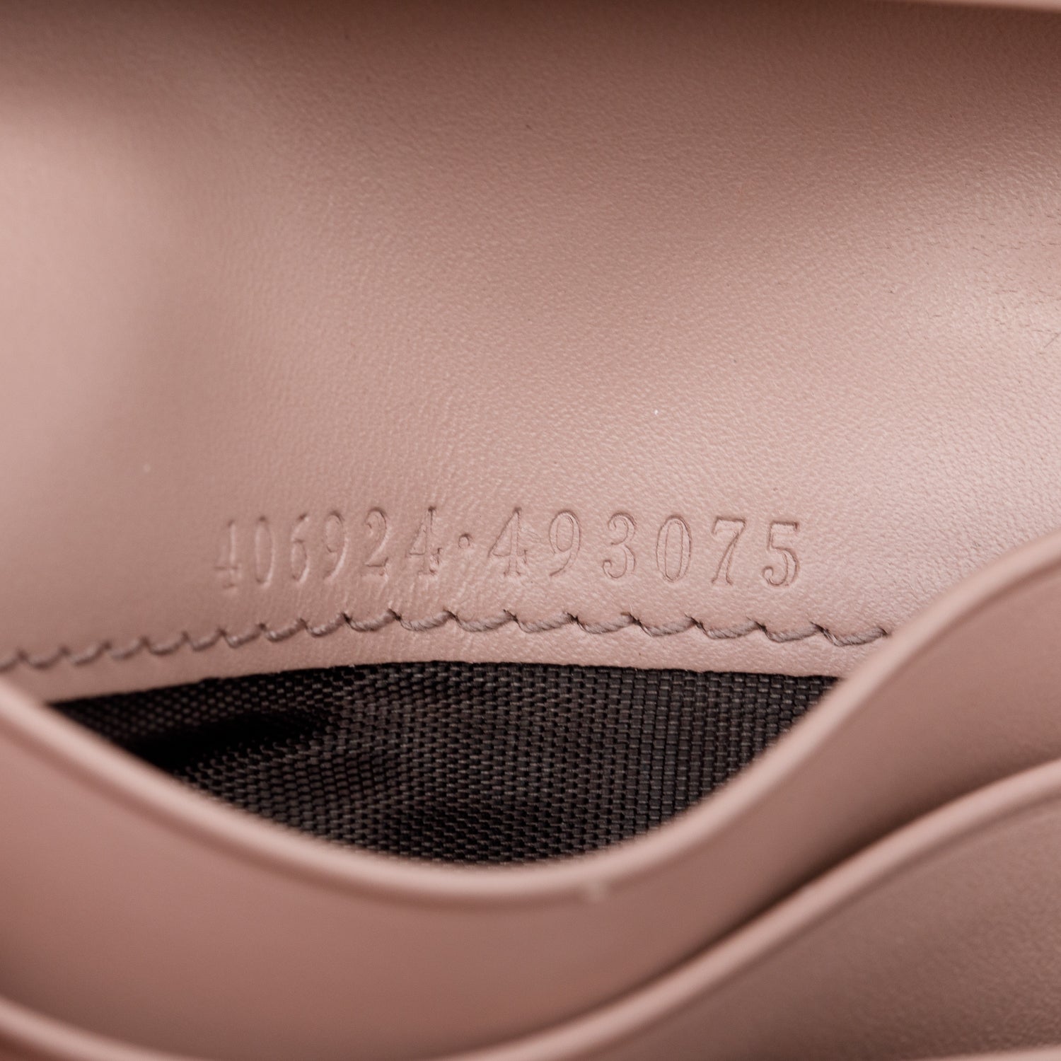 Gucci Beige GG Signature Leather Card Case Wallet