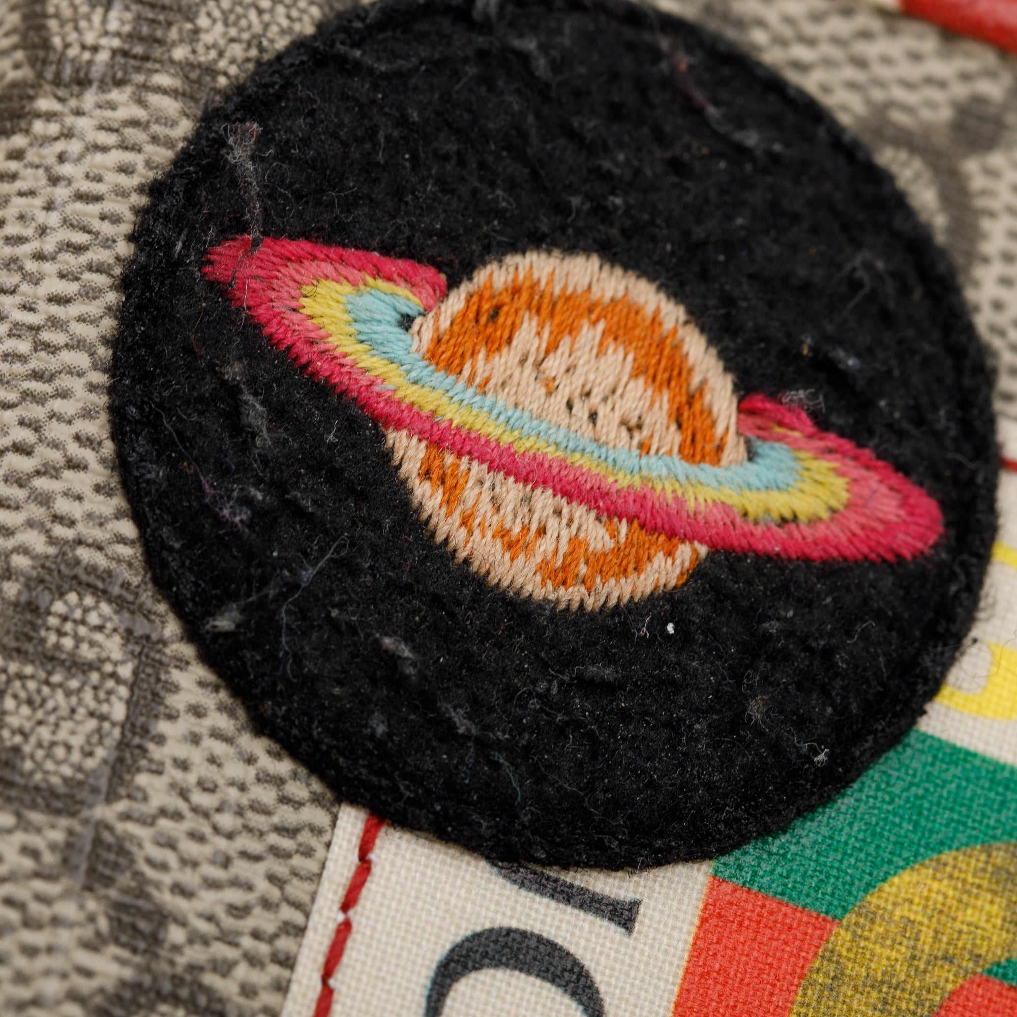 Gucci Beige & Multicolour Courrier GG Supreme Bifold Wallet