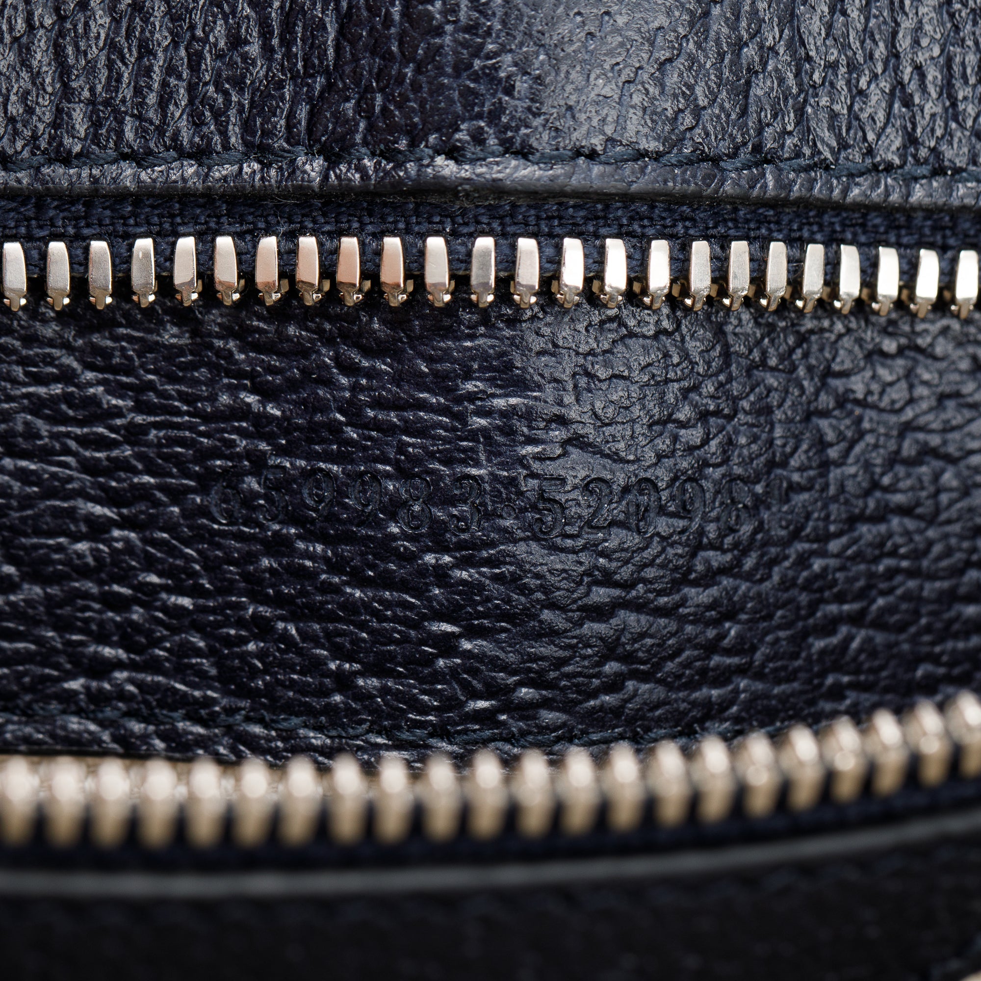 Gucci Beige & Navy GG Supreme Small Tote