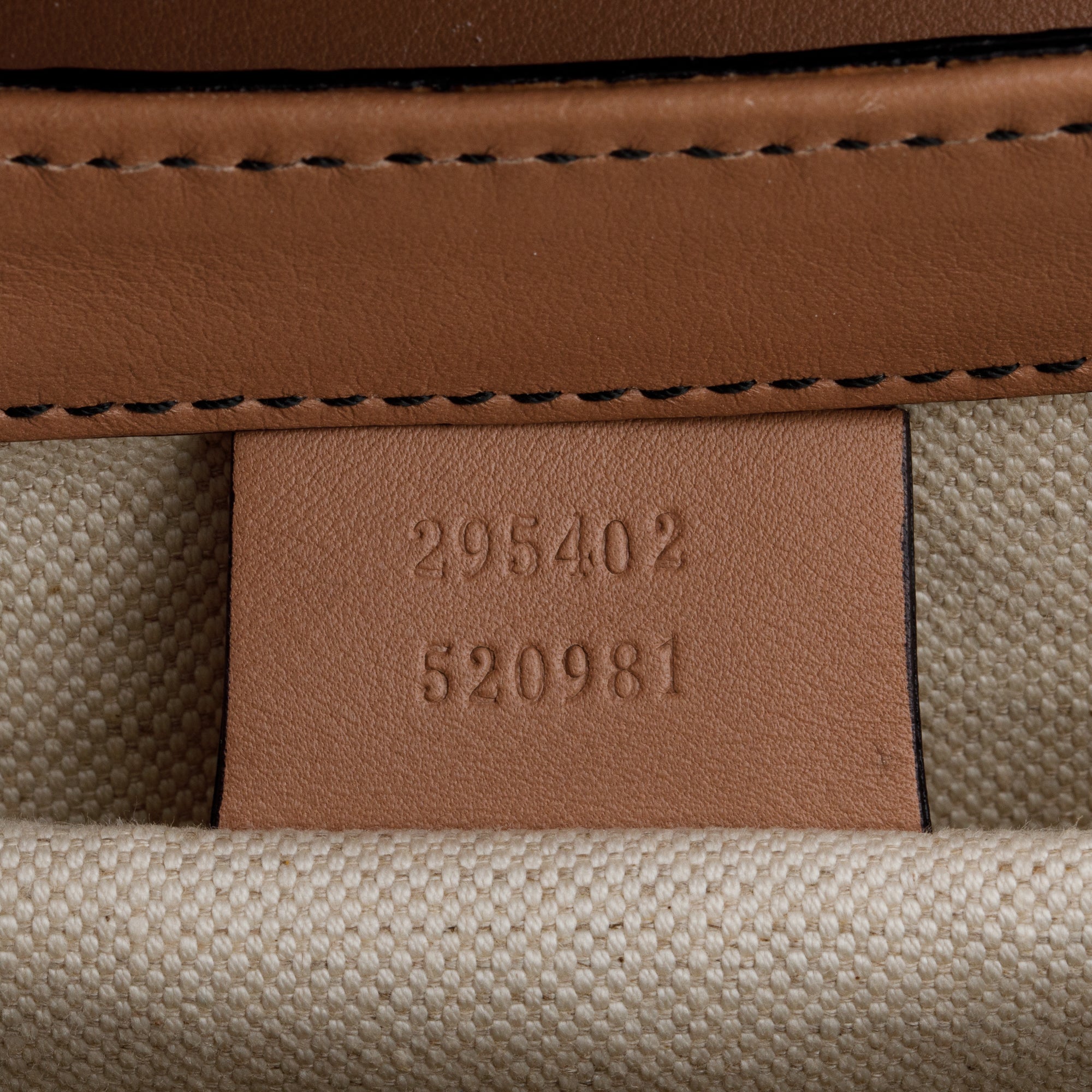Gucci Beige Signature Leather Small Emily Chain Shoulder Bag